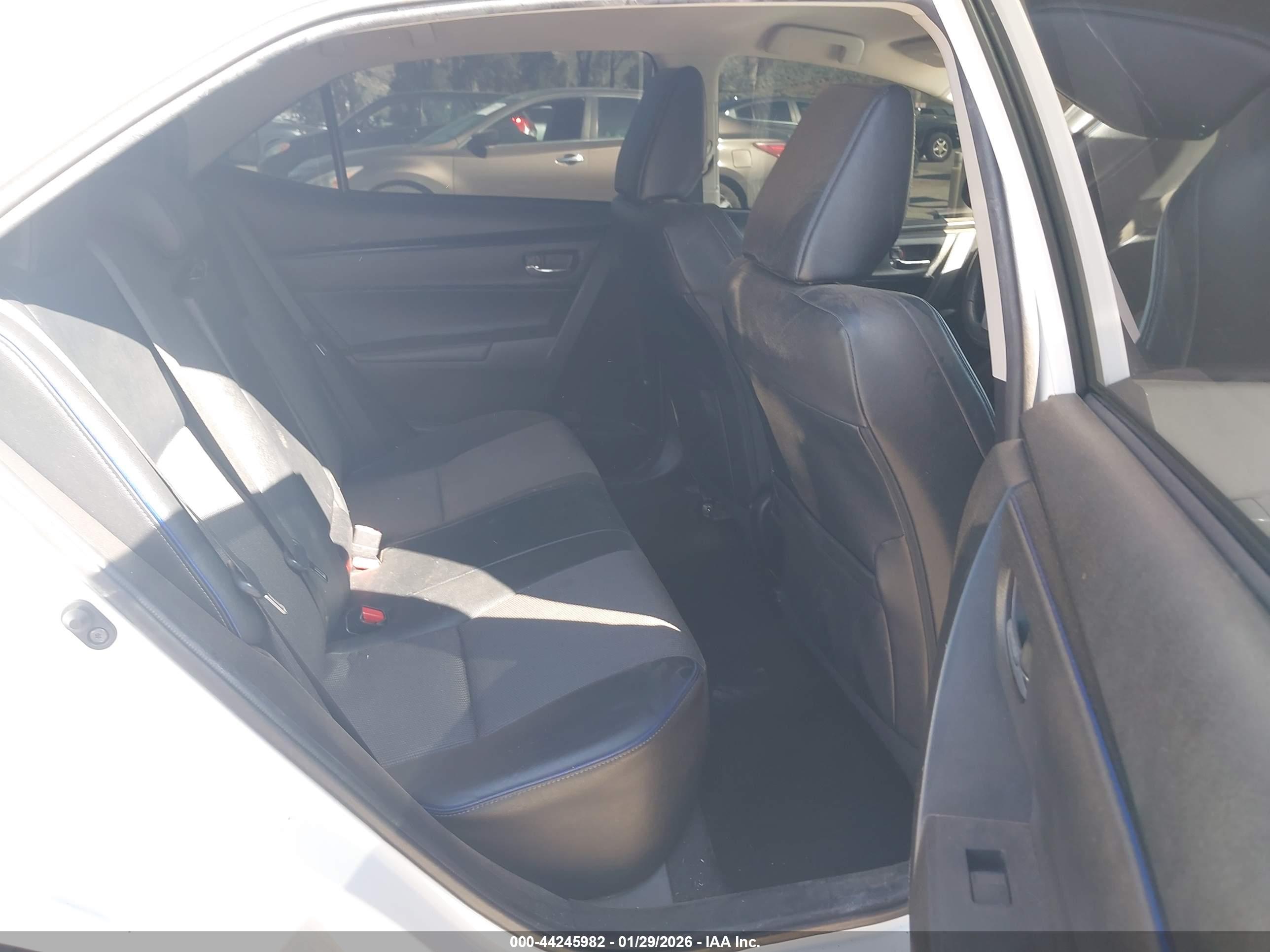 TOYOTA COROLLA image 8