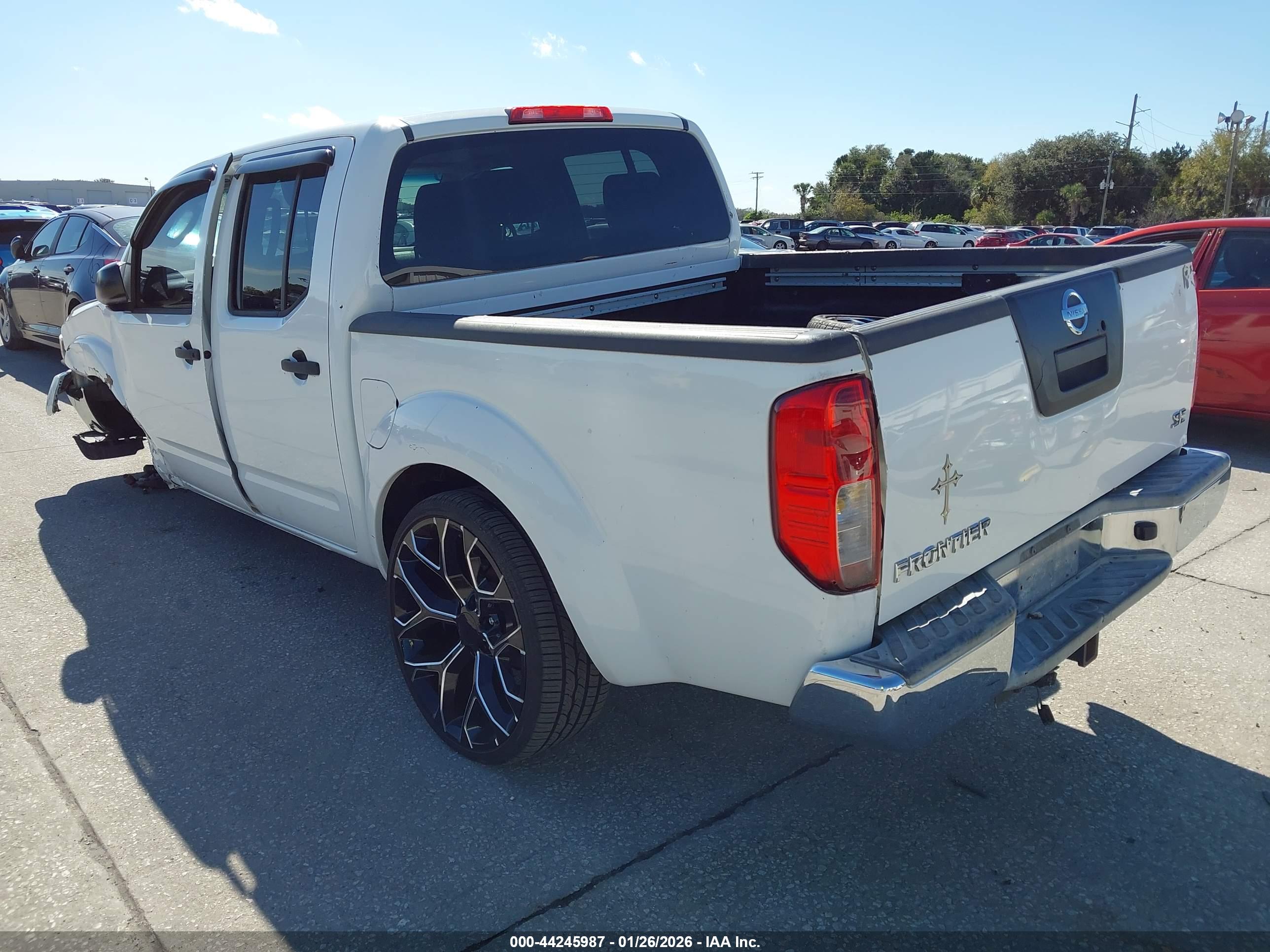 NISSAN FRONTIER image 3