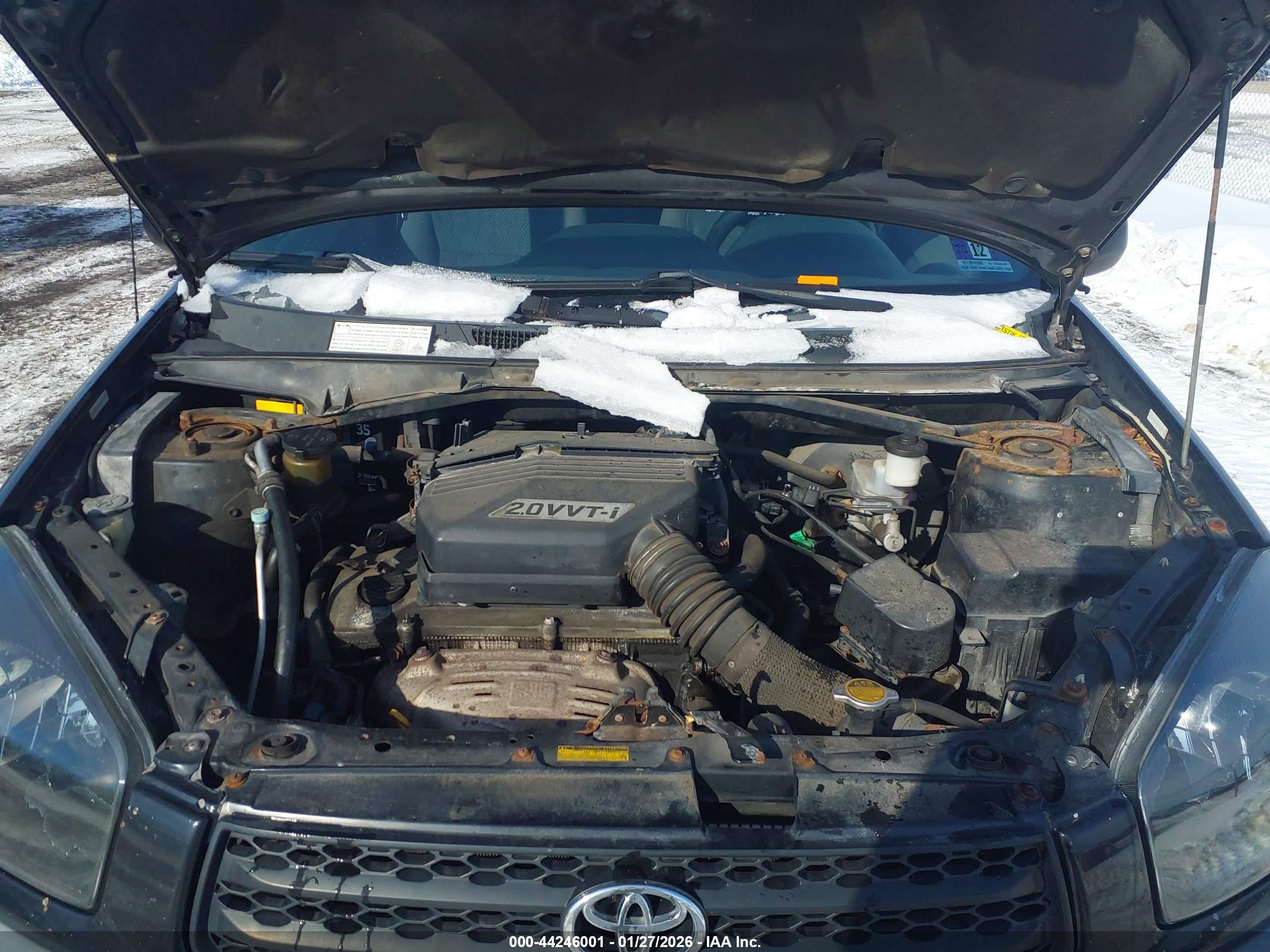 TOYOTA RAV4 image 10