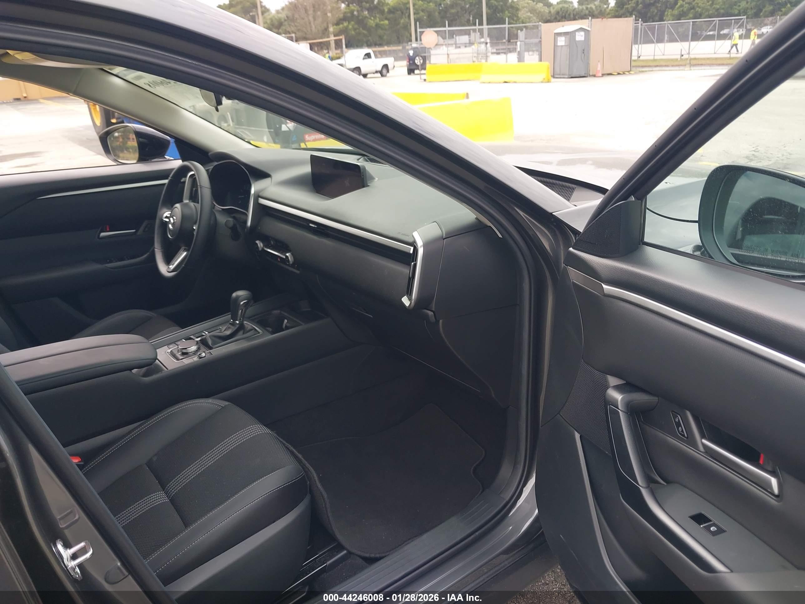 MAZDA CX-50 image 5