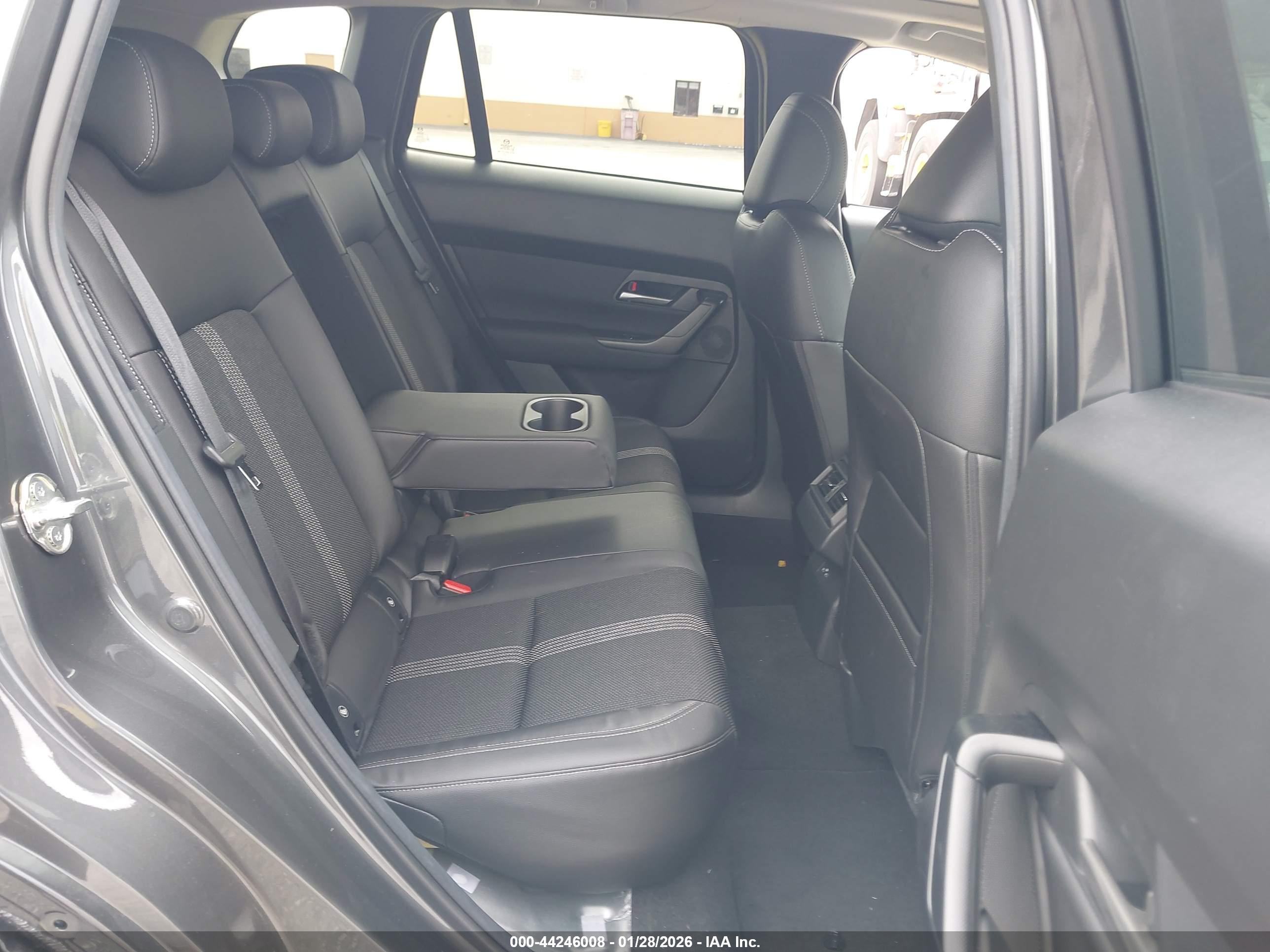 MAZDA CX-50 image 8