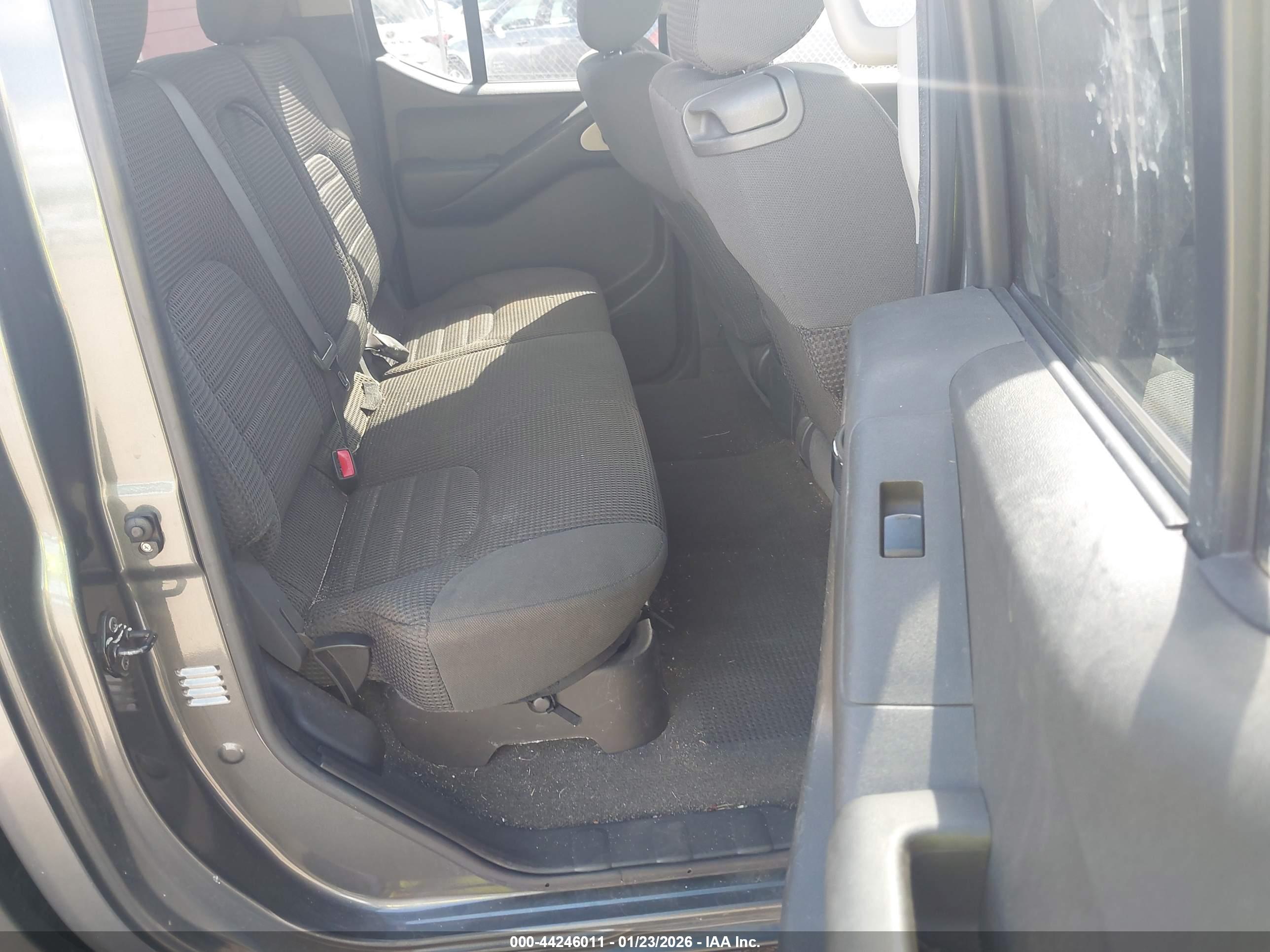 NISSAN FRONTIER image 8