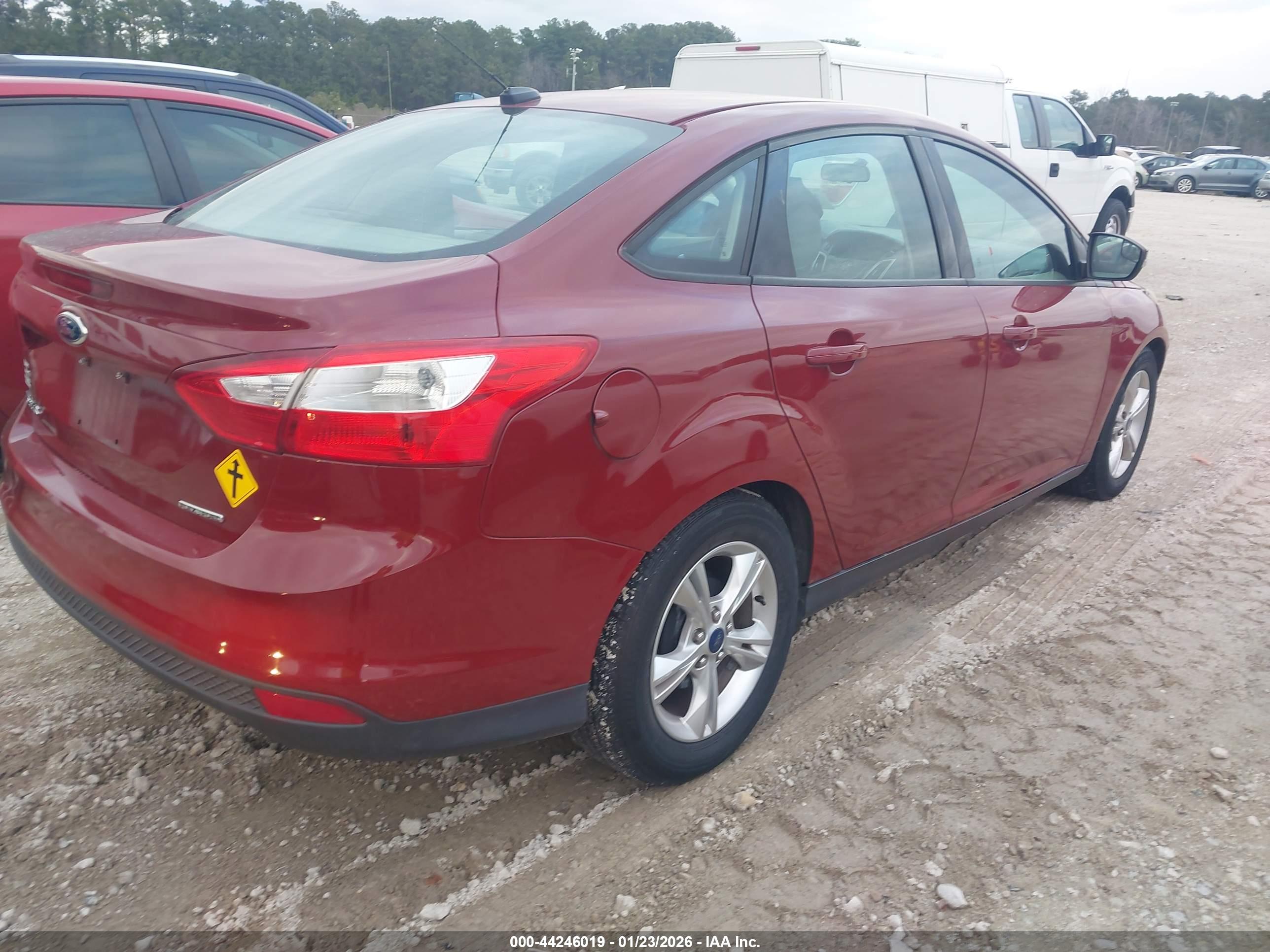 FORD FOCUS image 4