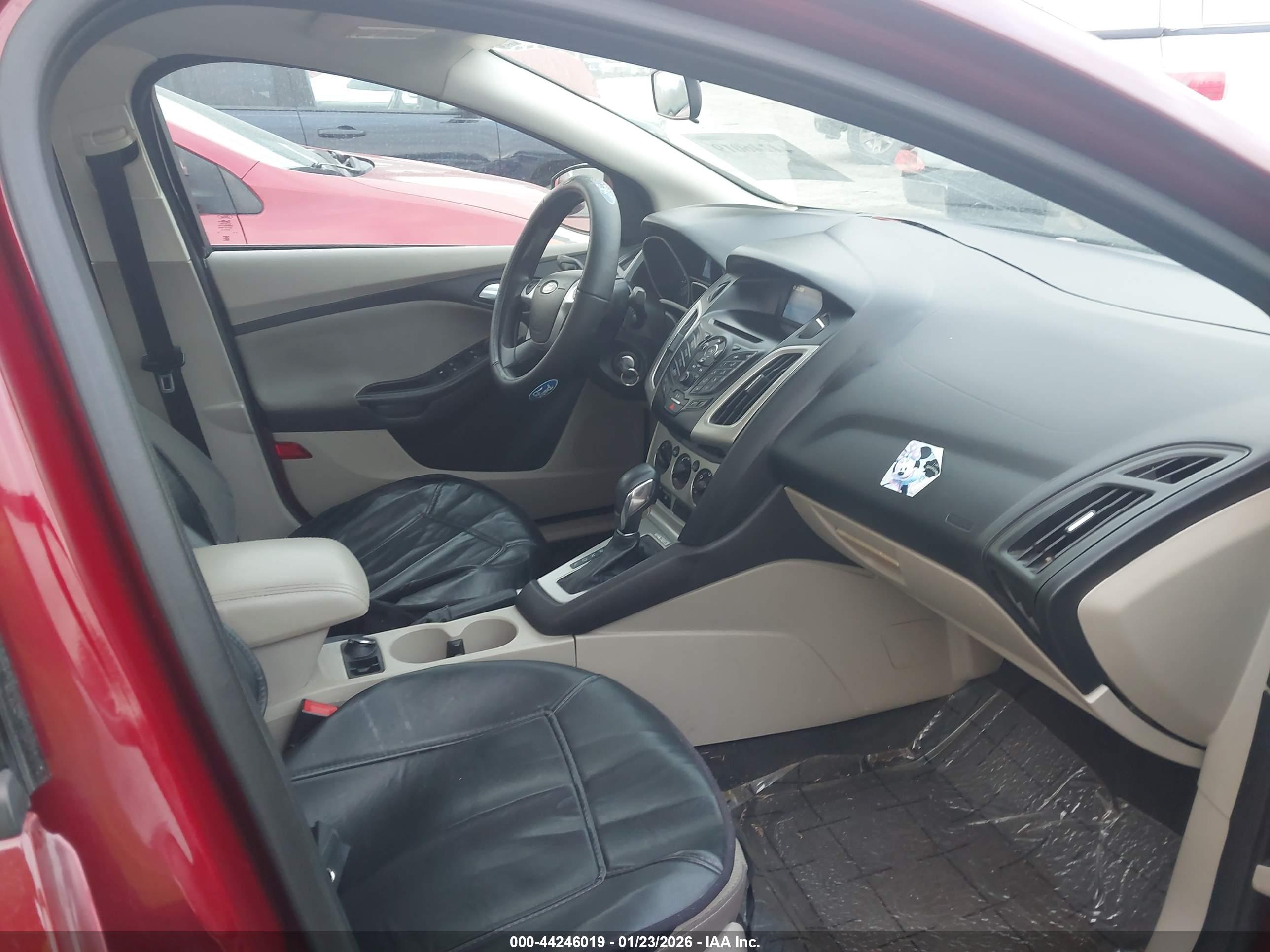 FORD FOCUS image 5