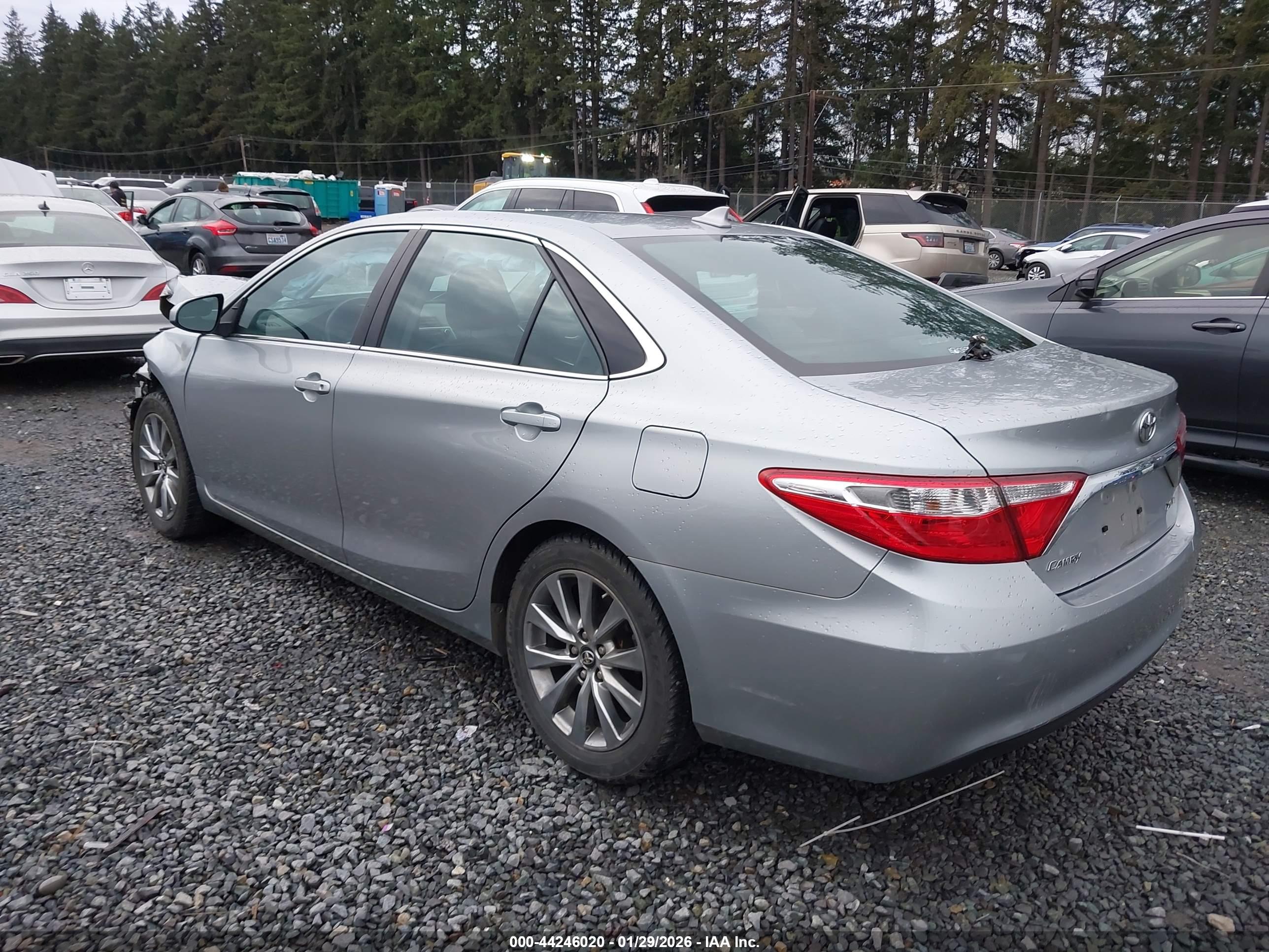 TOYOTA CAMRY image 3