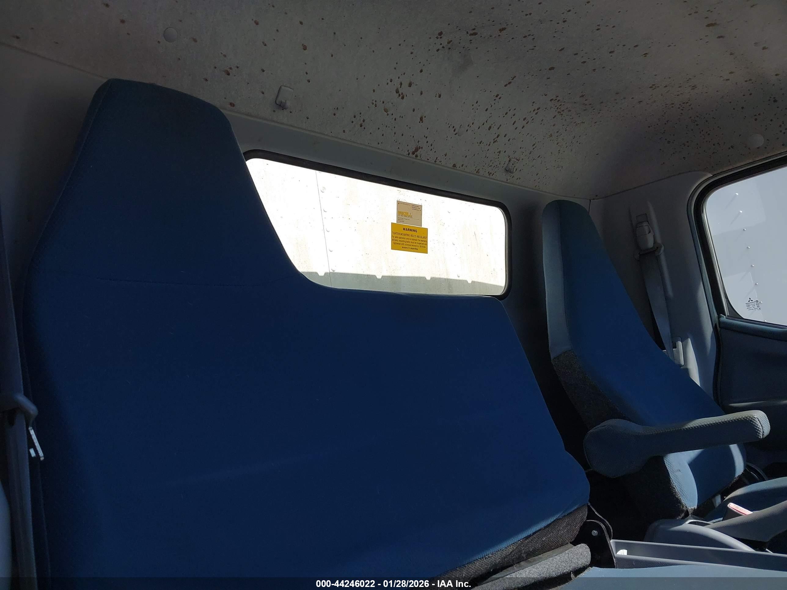MITSUBISHI FUSO image 7