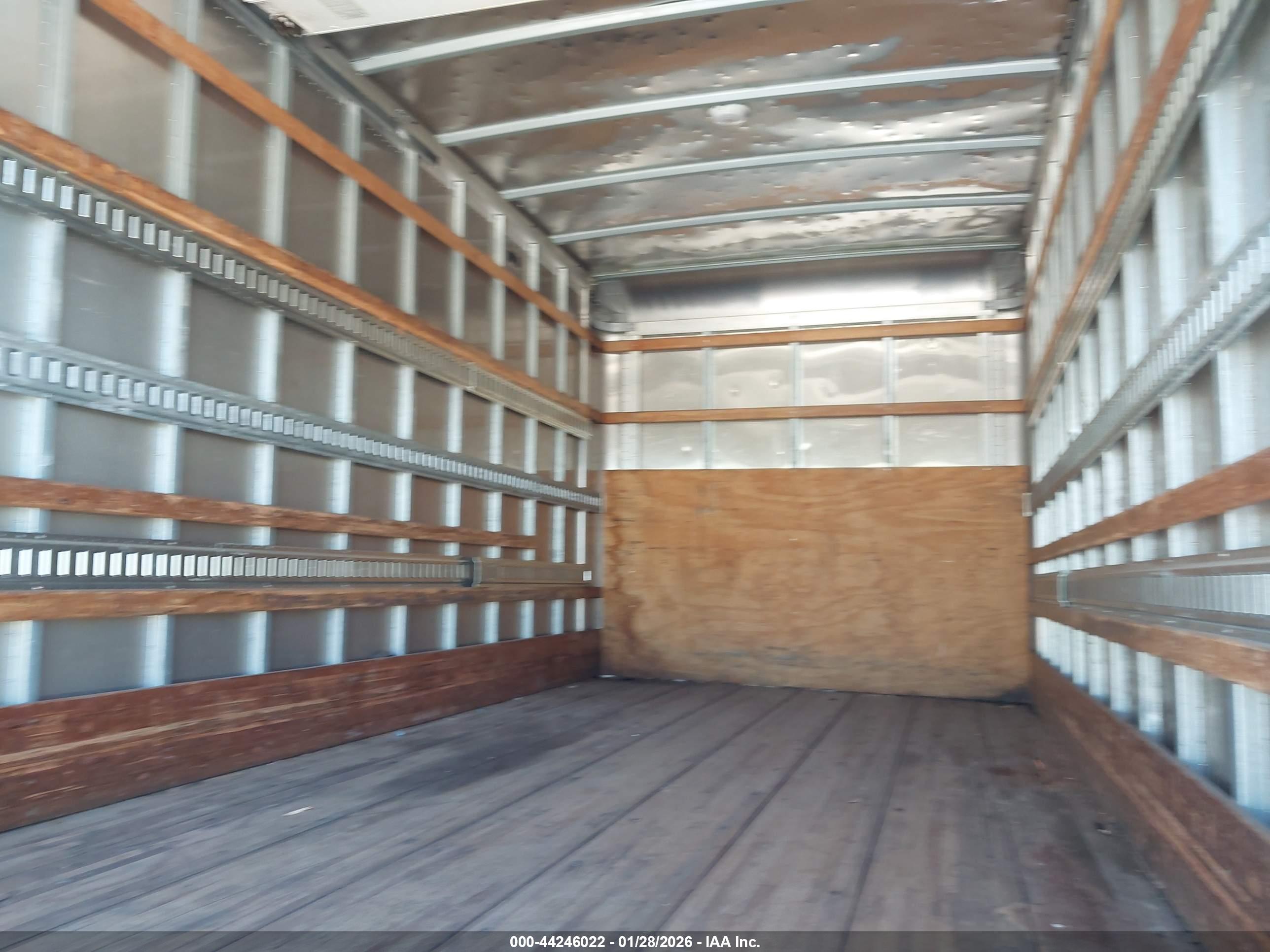MITSUBISHI FUSO image 8
