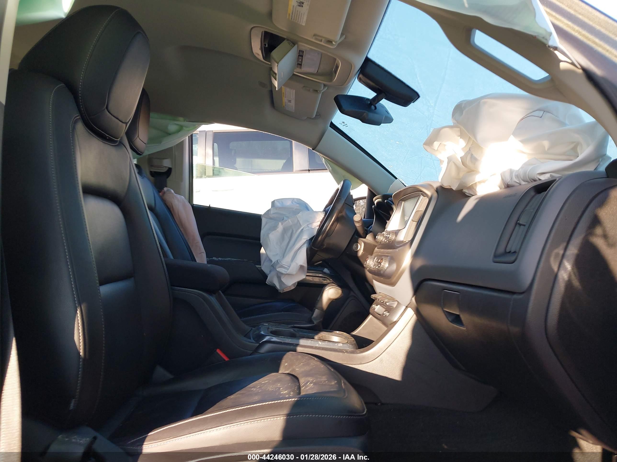 CHEVROLET COLORADO image 5