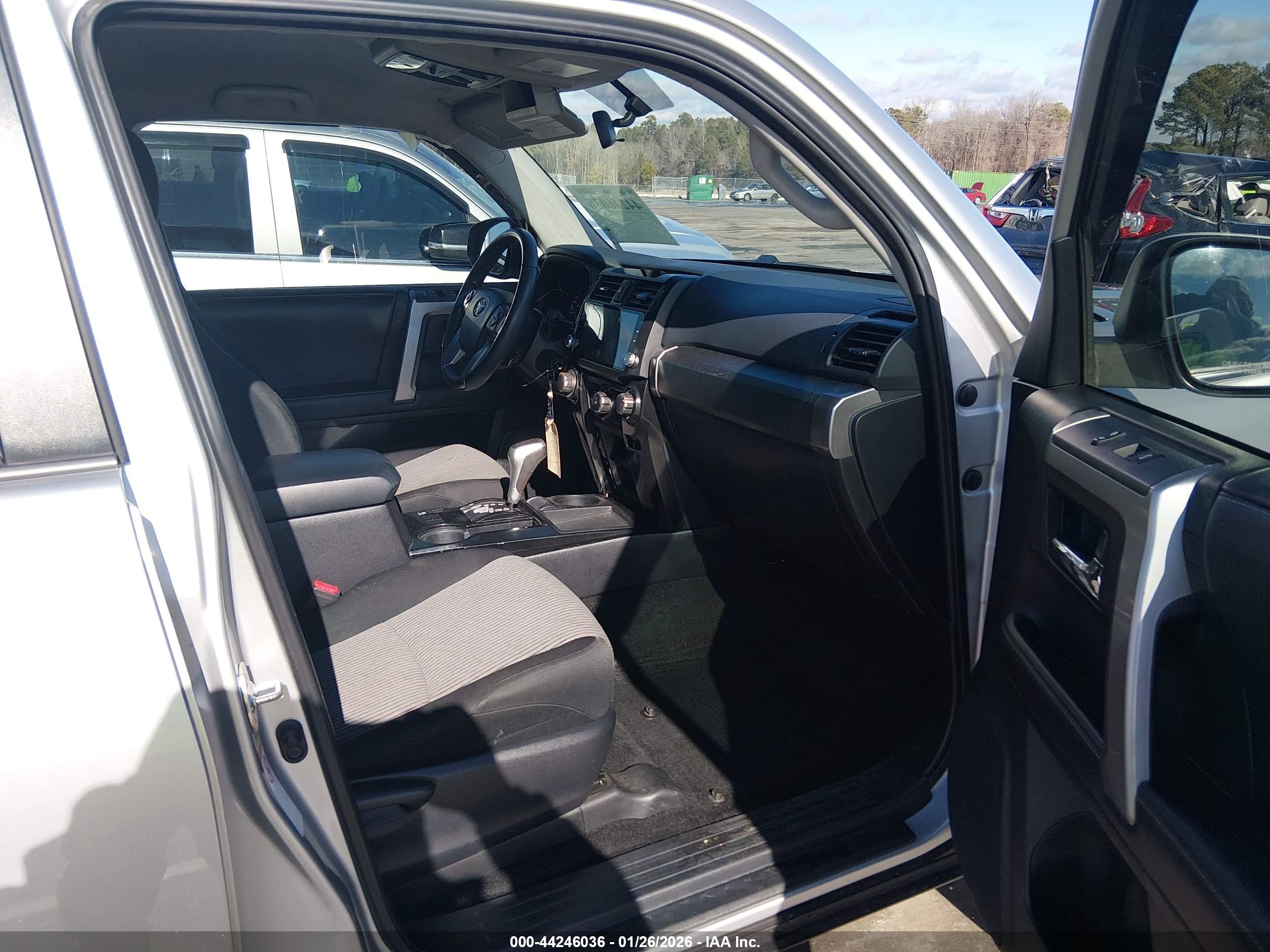 TOYOTA 4RUNNER image 5
