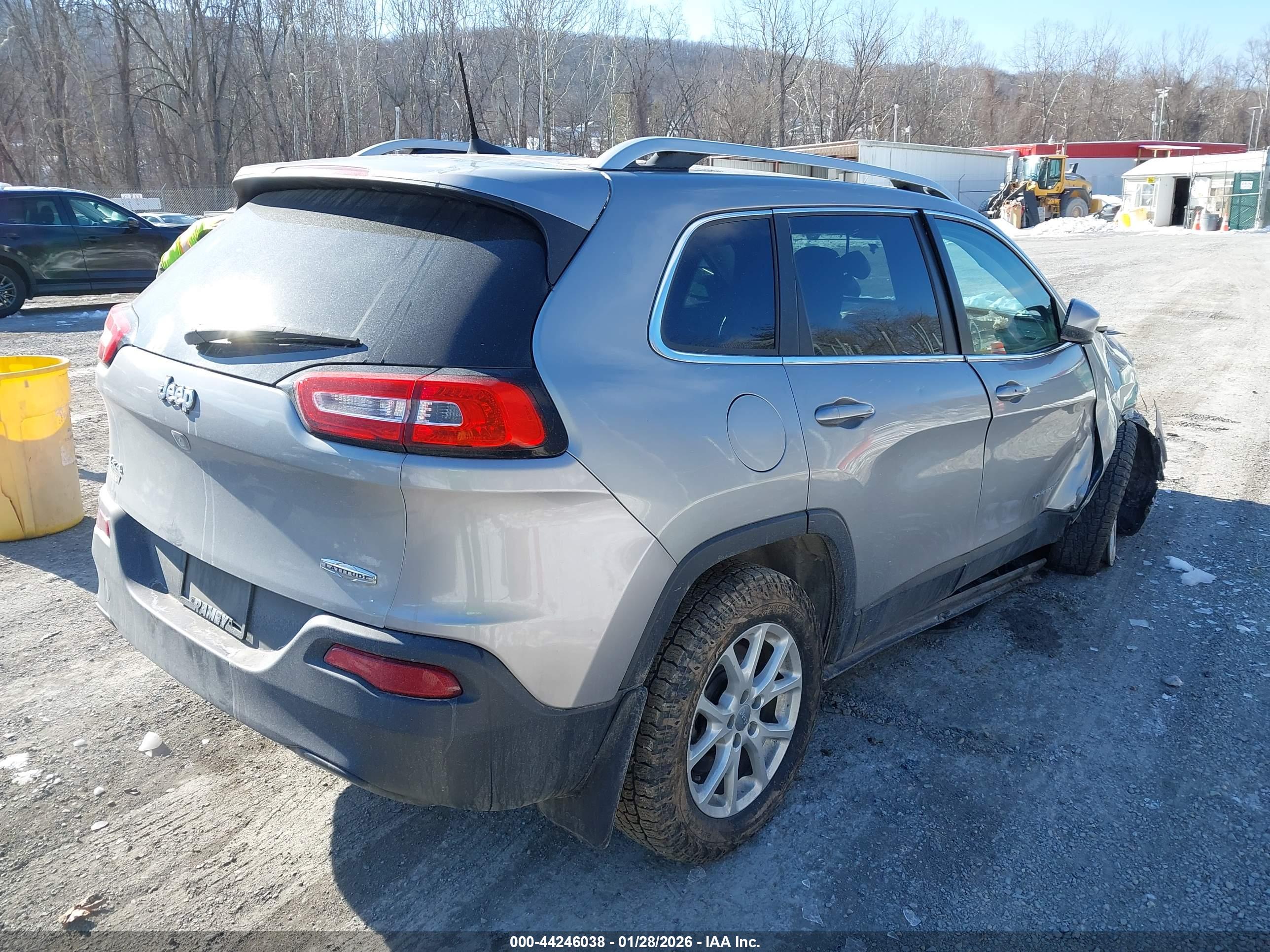 JEEP CHEROKEE image 4