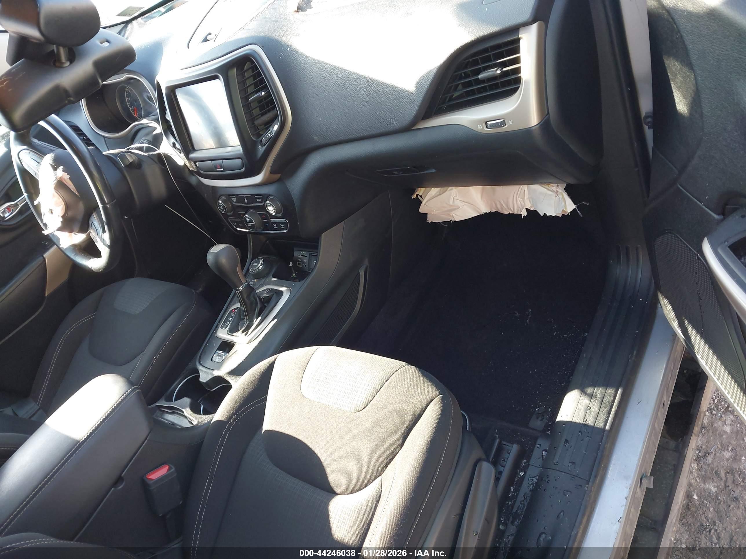 JEEP CHEROKEE image 5