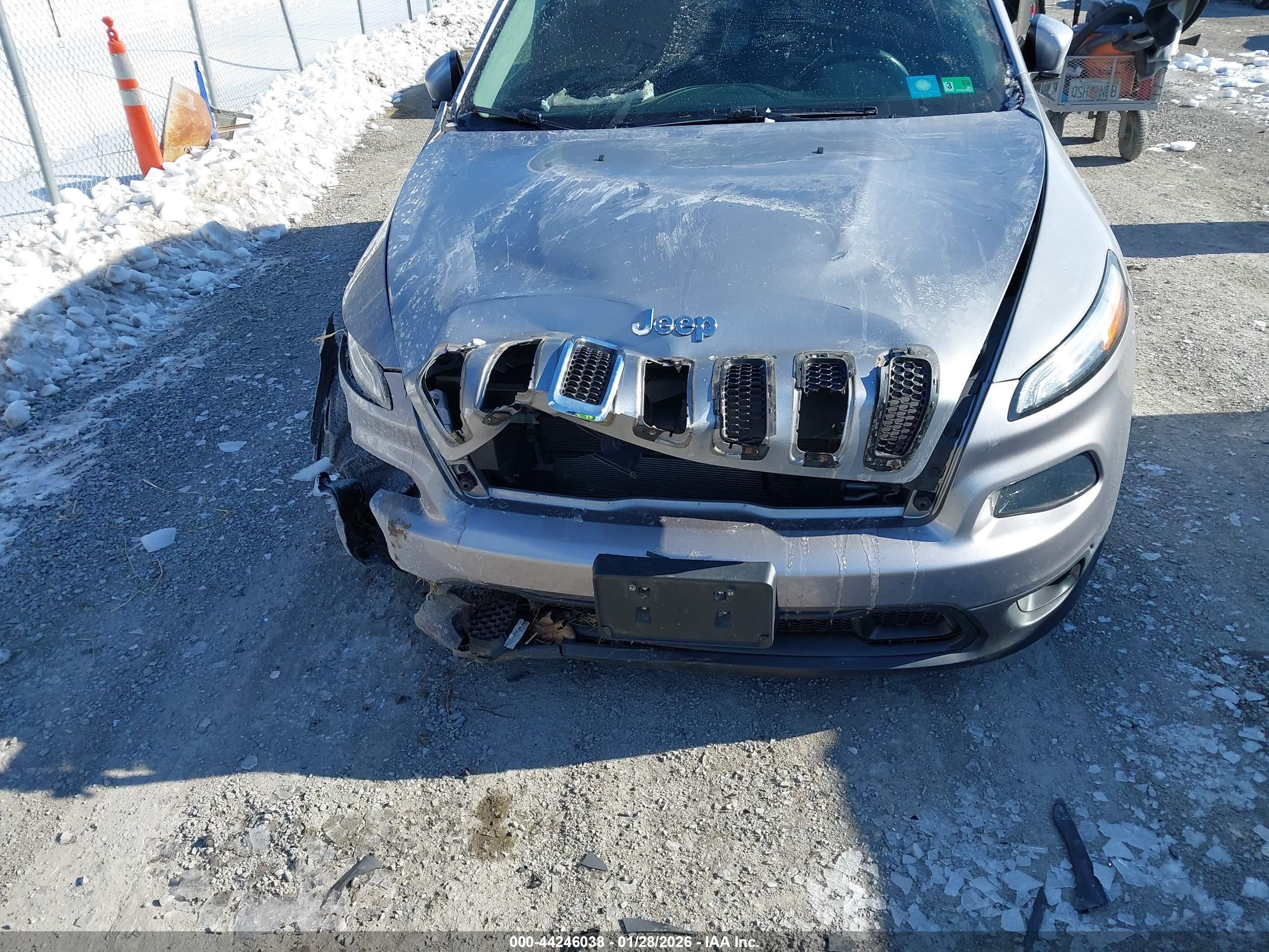 JEEP CHEROKEE image 6