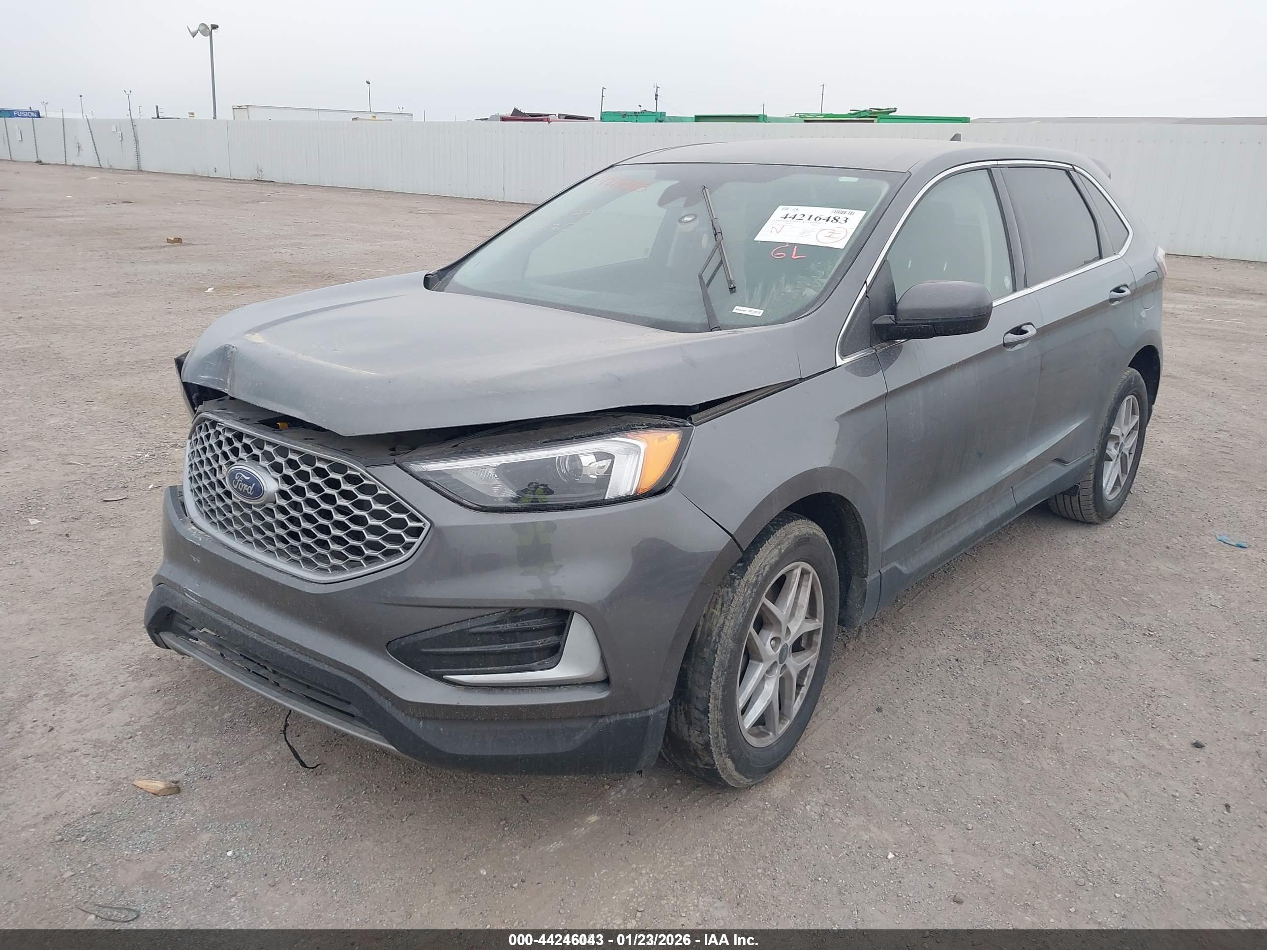 FORD EDGE image 2