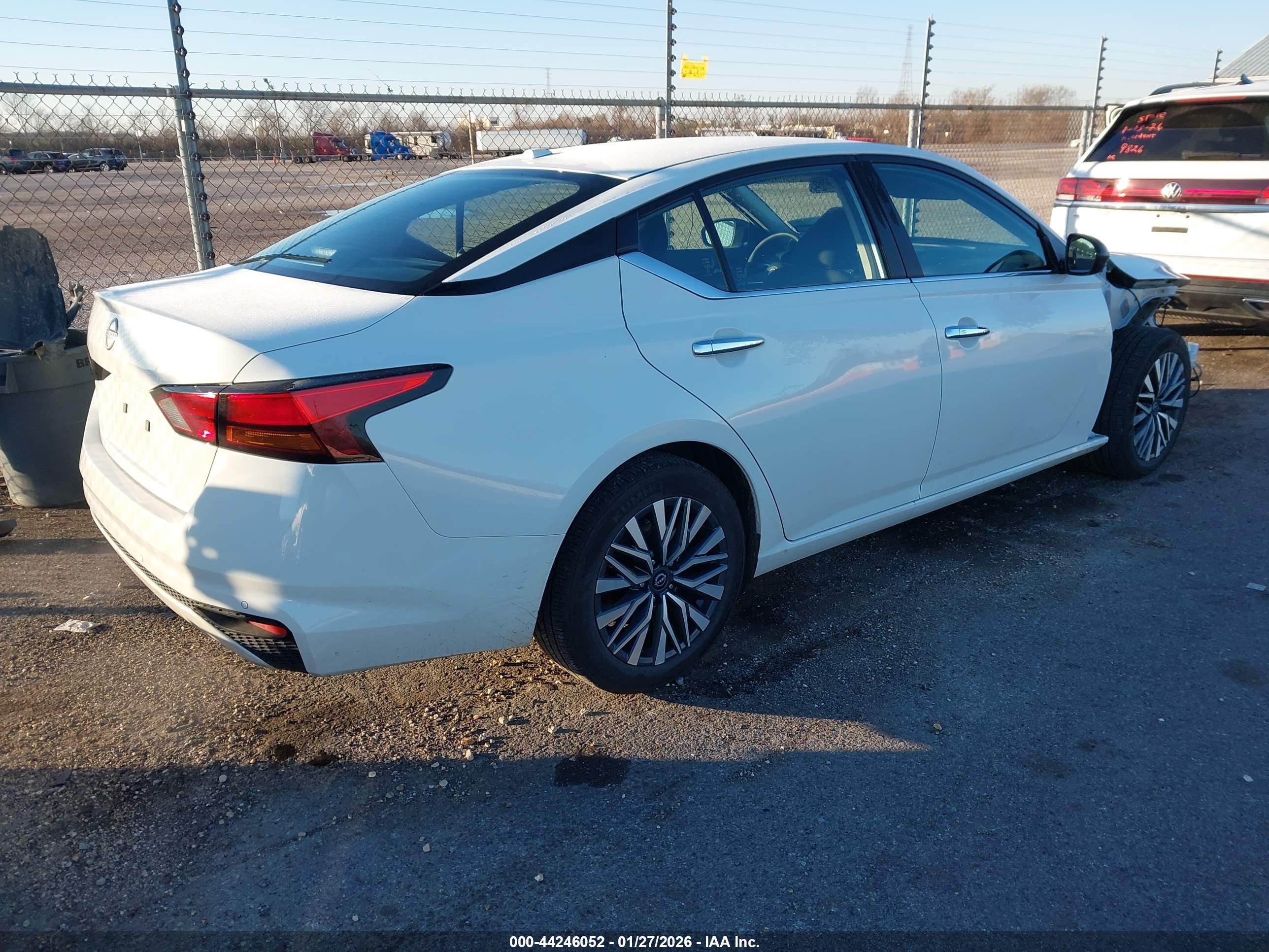 NISSAN ALTIMA image 4