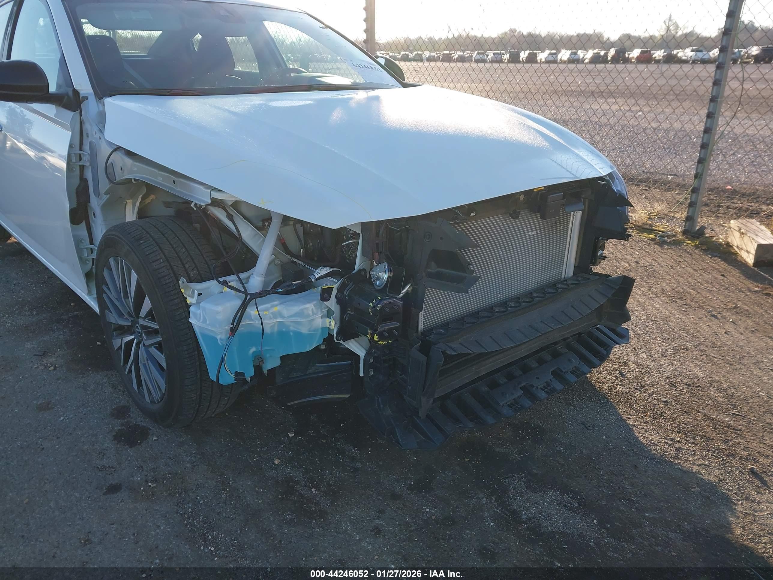 NISSAN ALTIMA image 6