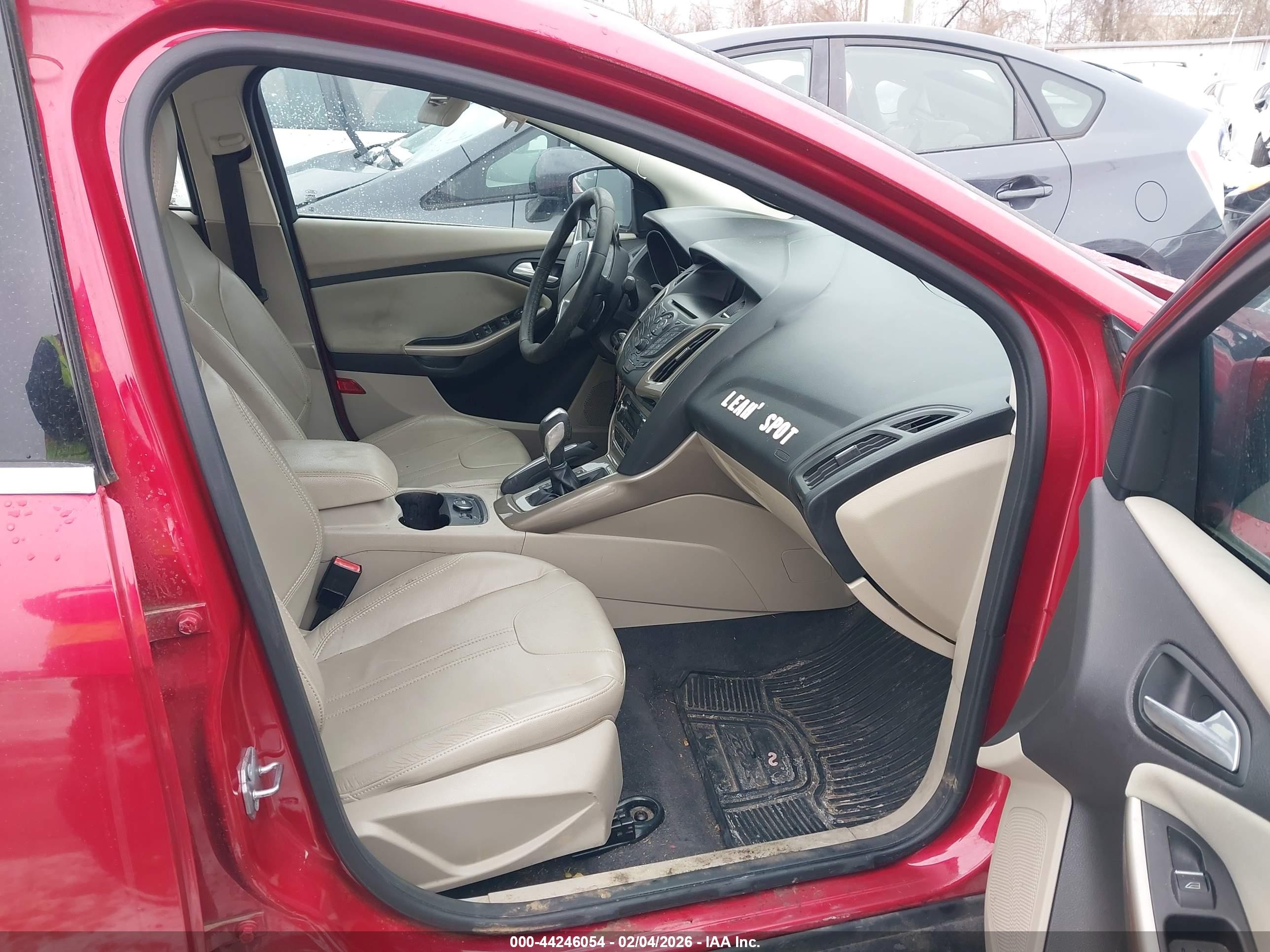 FORD FOCUS image 5