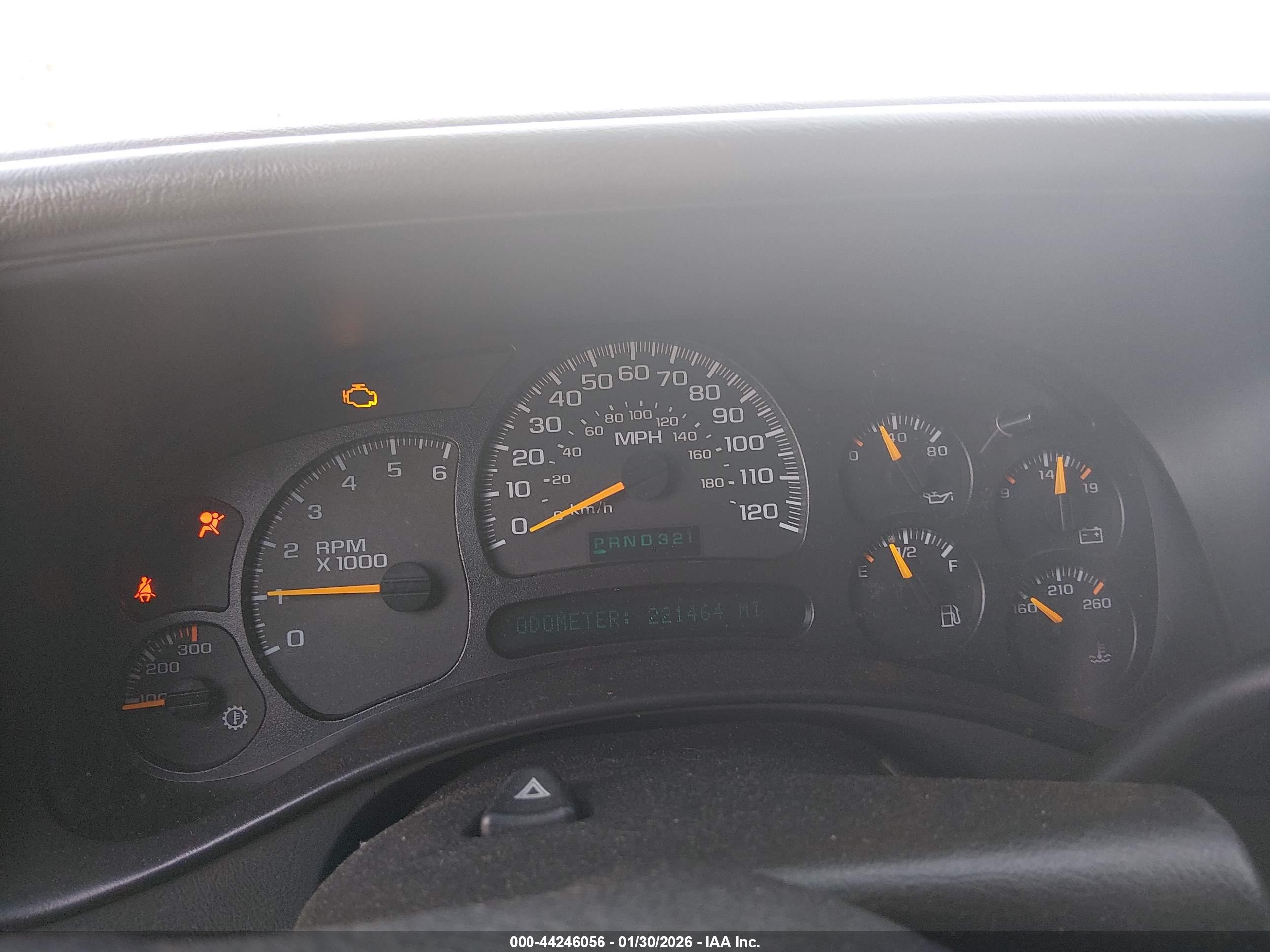 CHEVROLET SILVERADO image 7