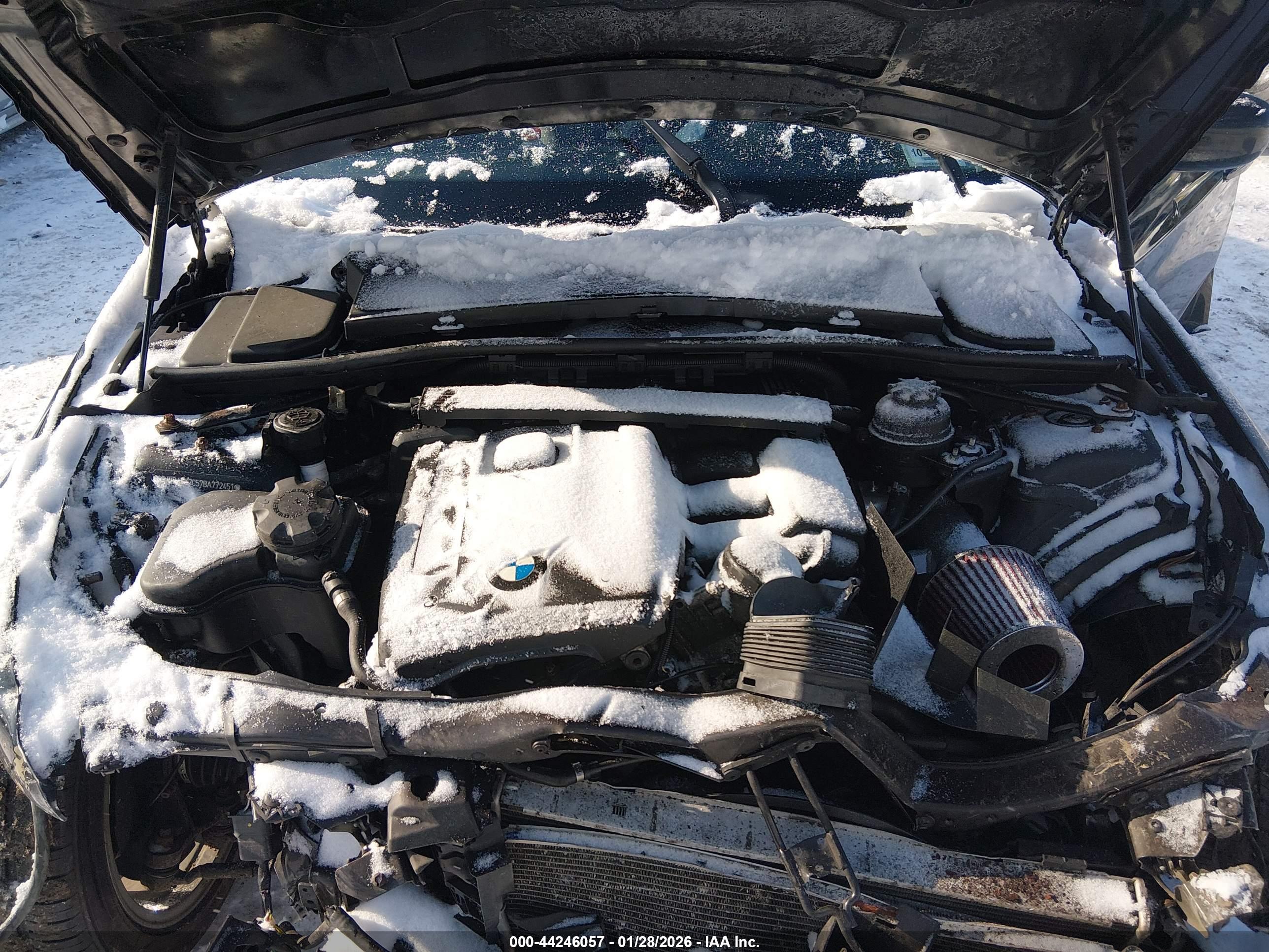 BMW 328I image 10