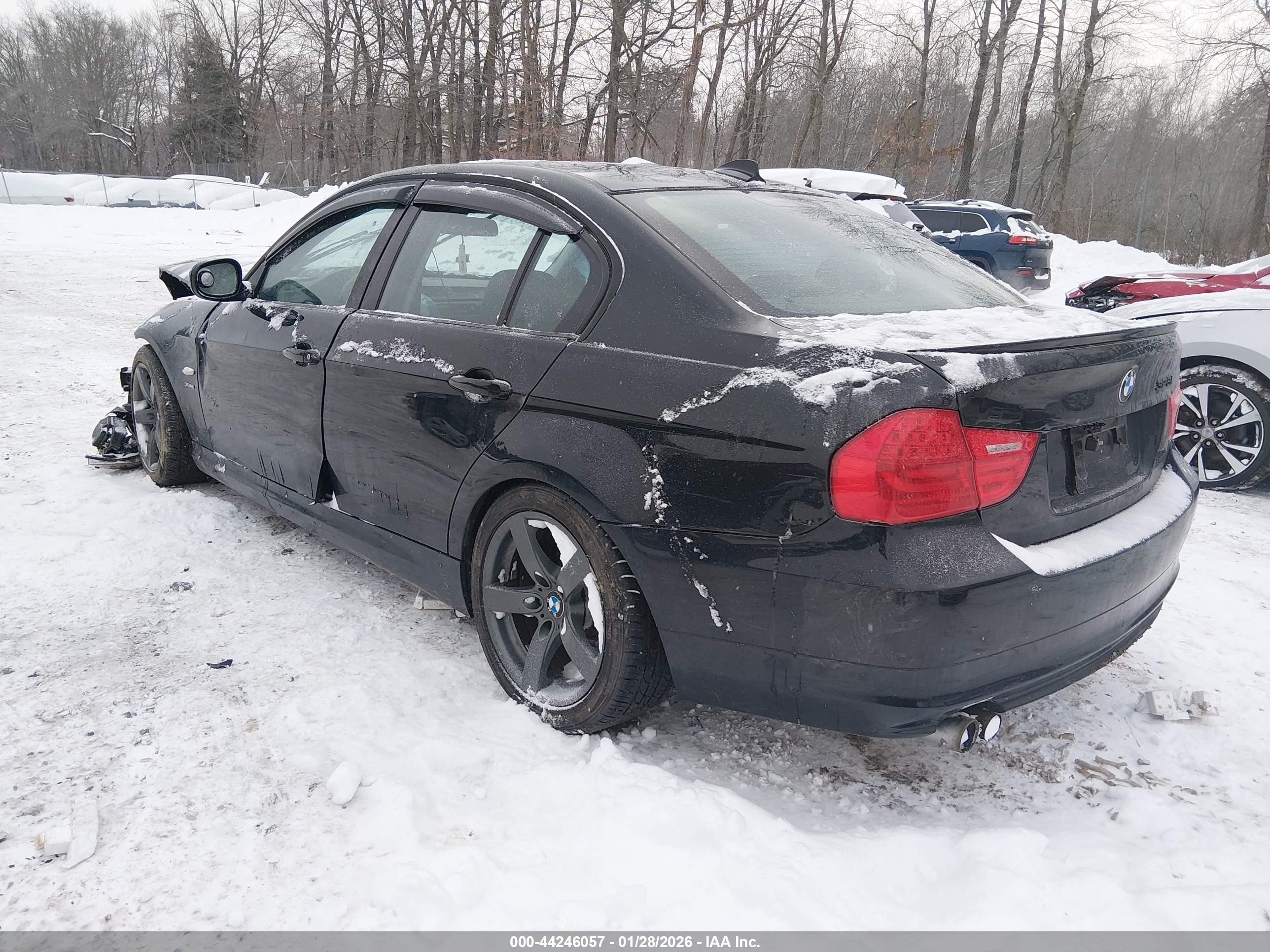 BMW 328I image 3