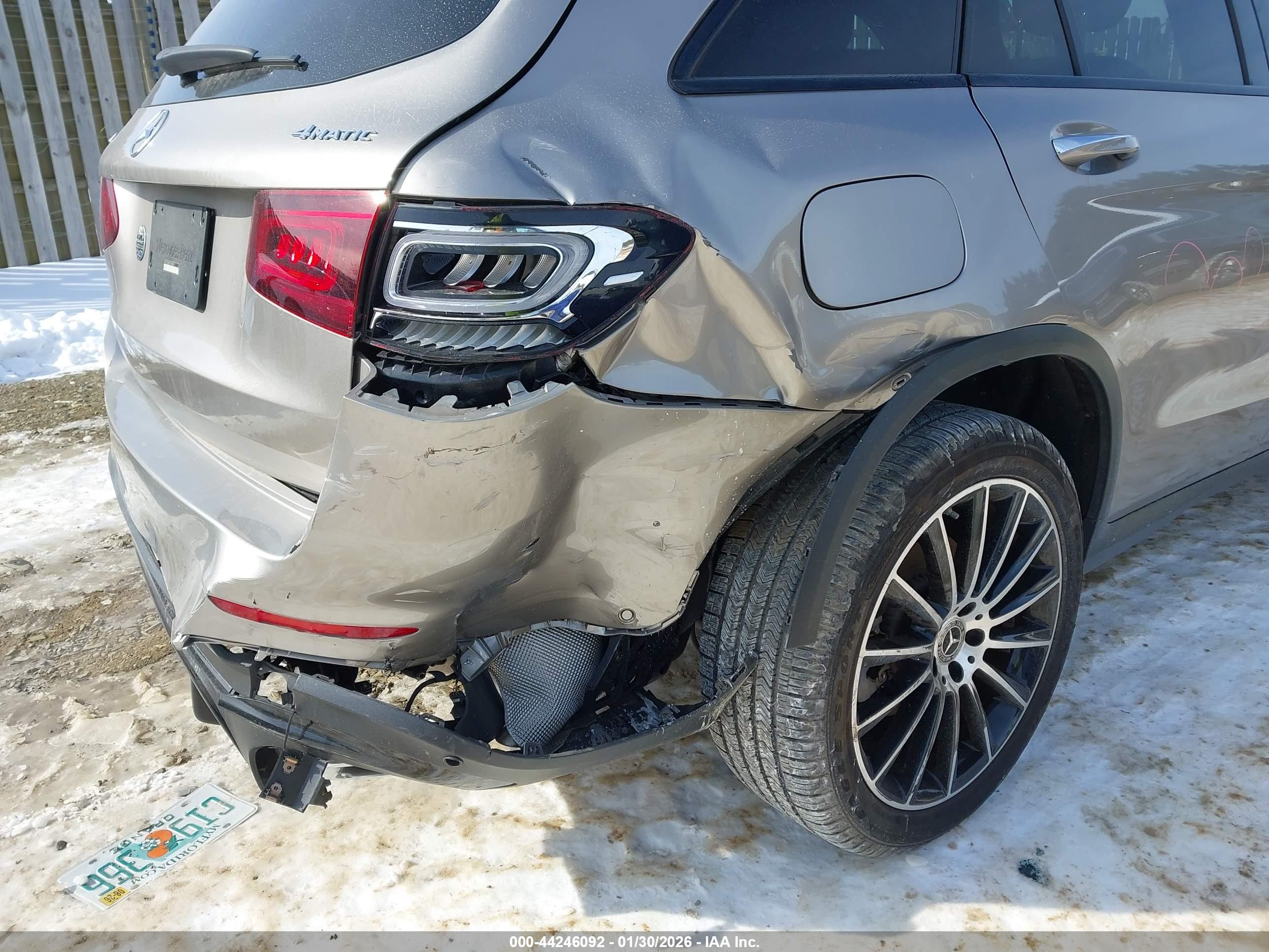 MERCEDES-BENZ GLC image 6