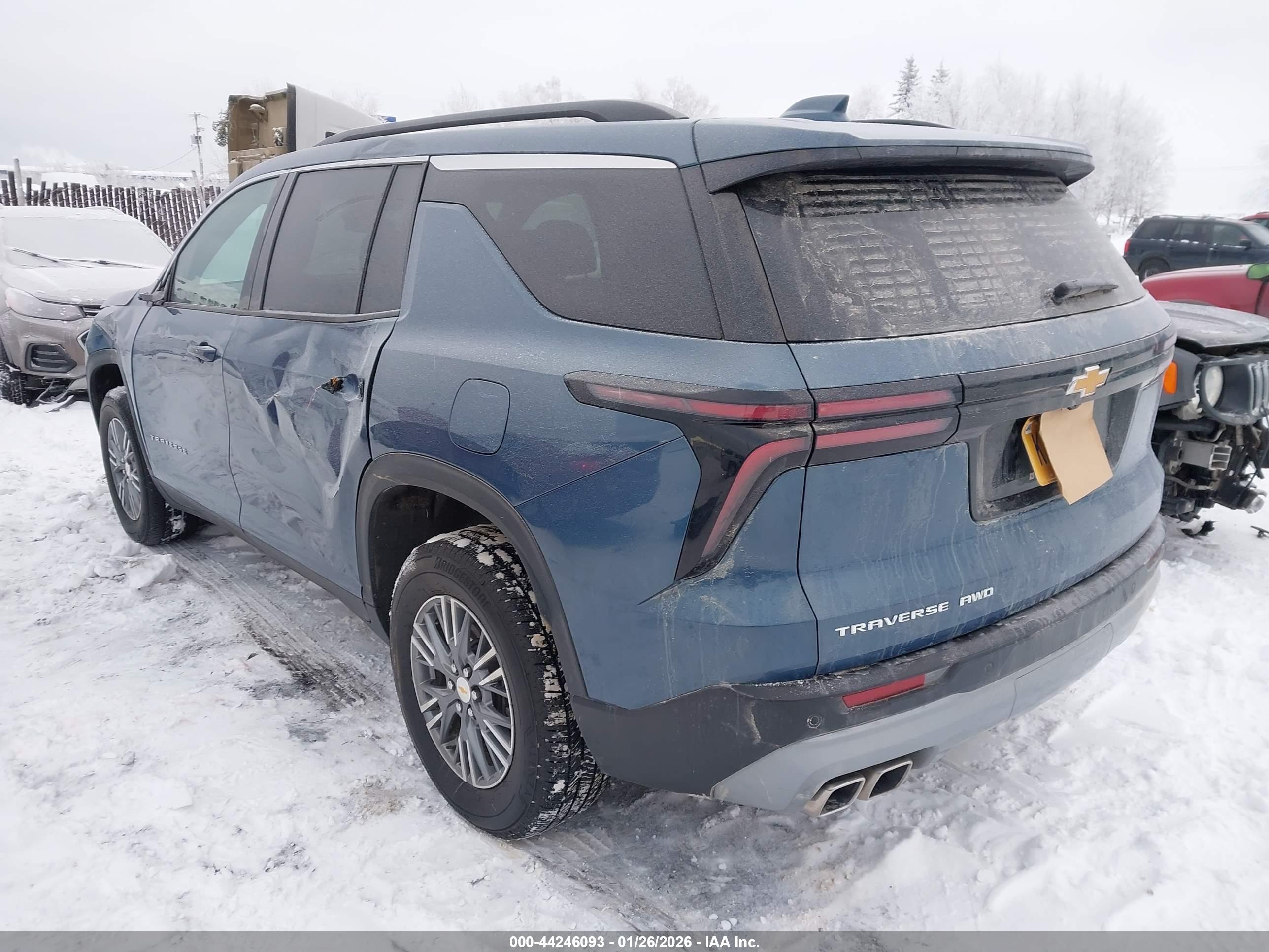 CHEVROLET TRAVERSE image 3