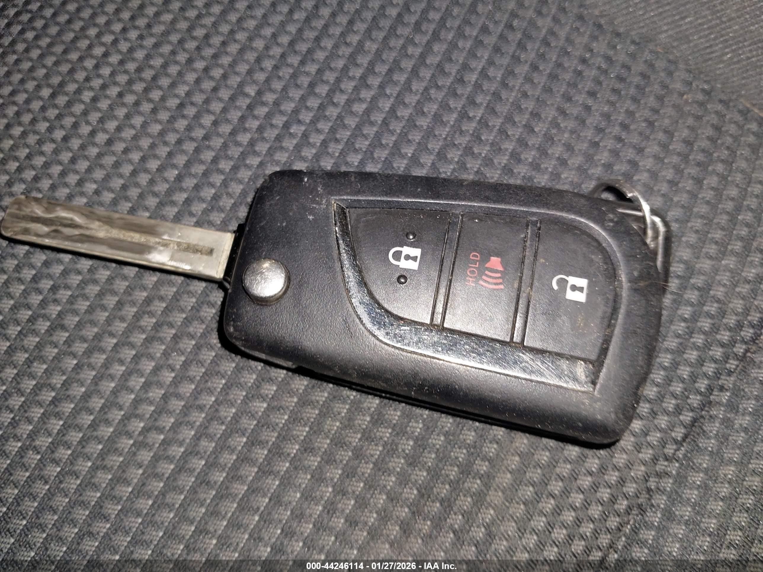 TOYOTA RAV4 image 11