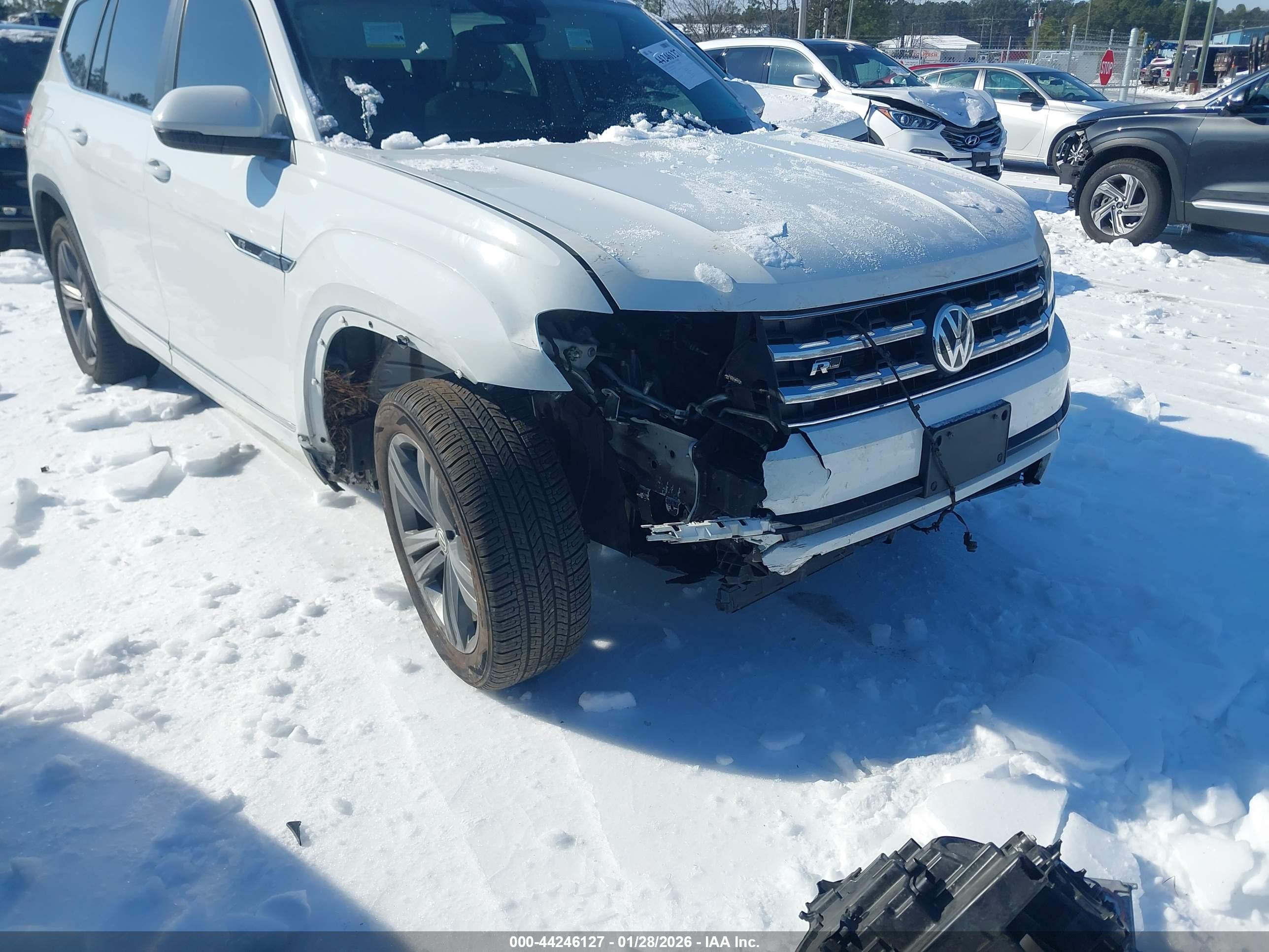 VOLKSWAGEN ATLAS image 6