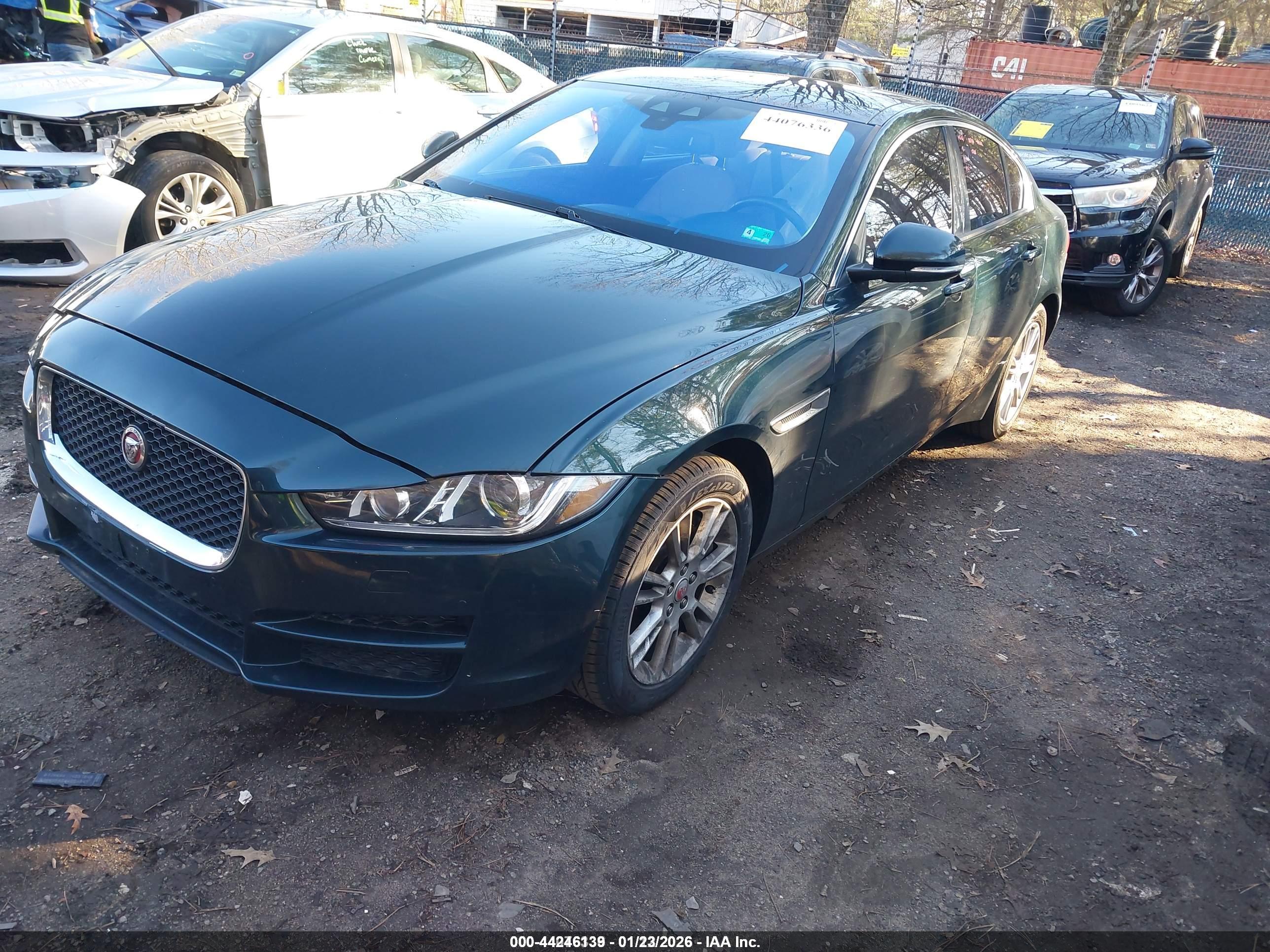 JAGUAR XE image 2