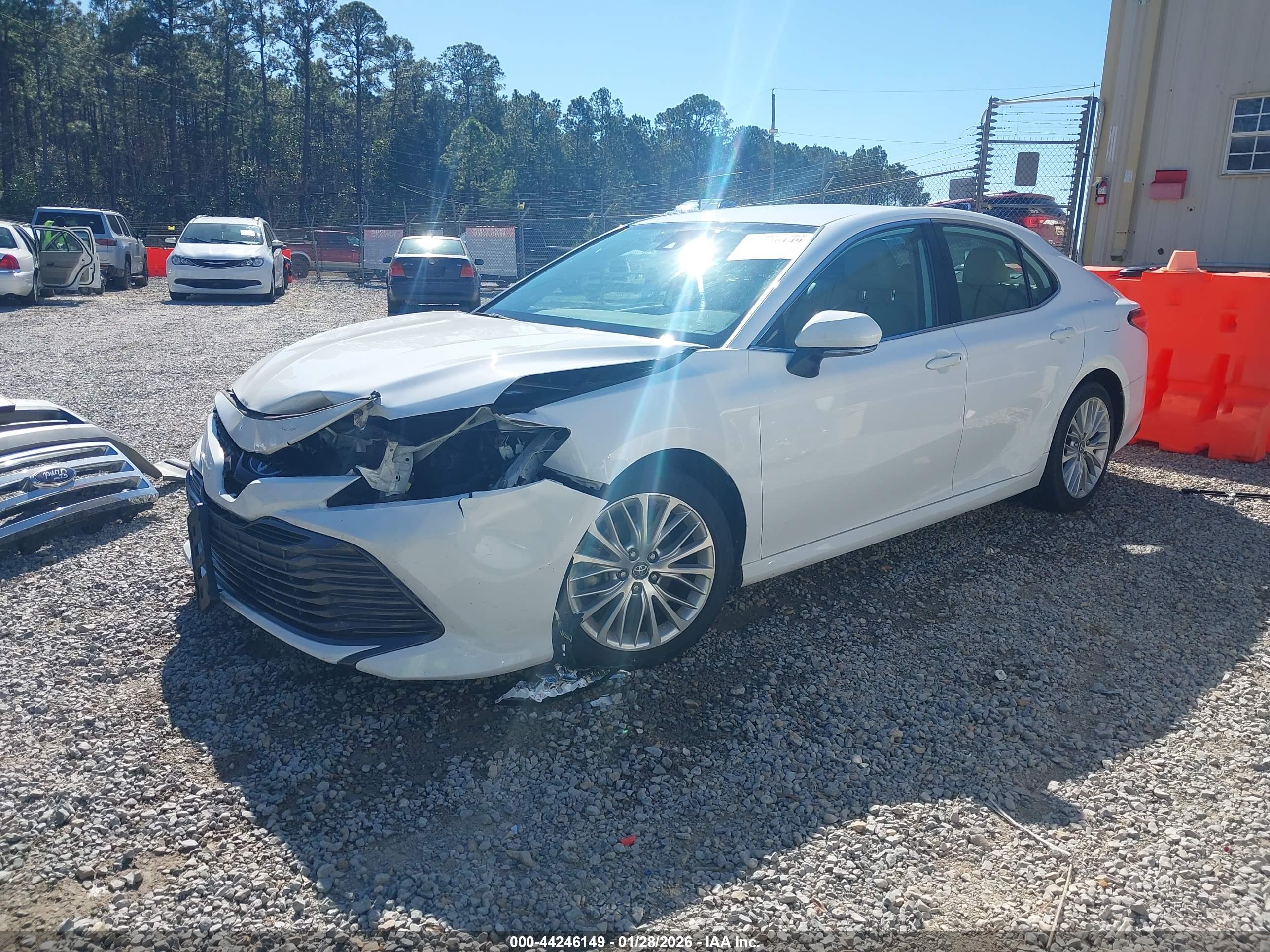 TOYOTA CAMRY image 2