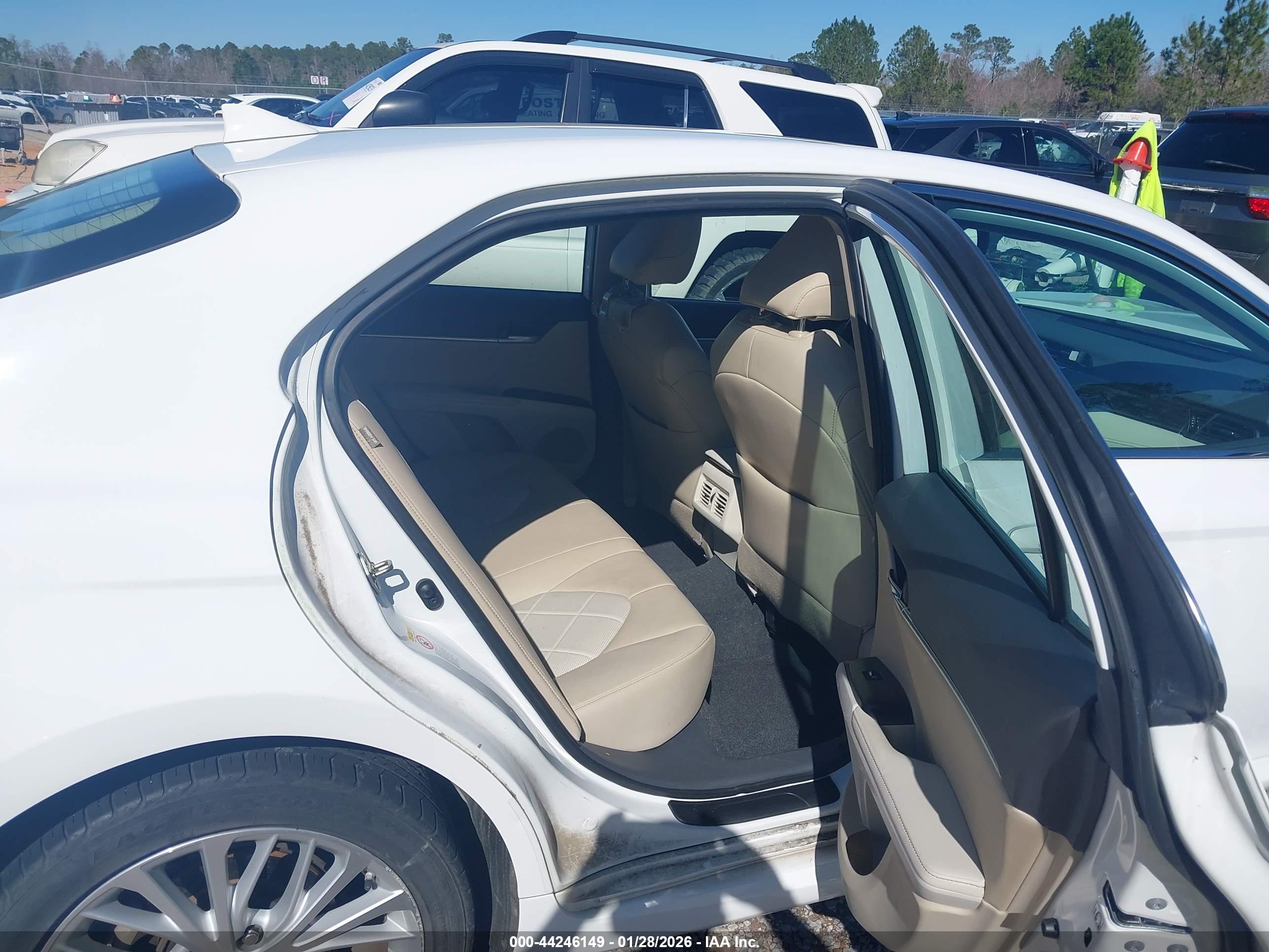 TOYOTA CAMRY image 8