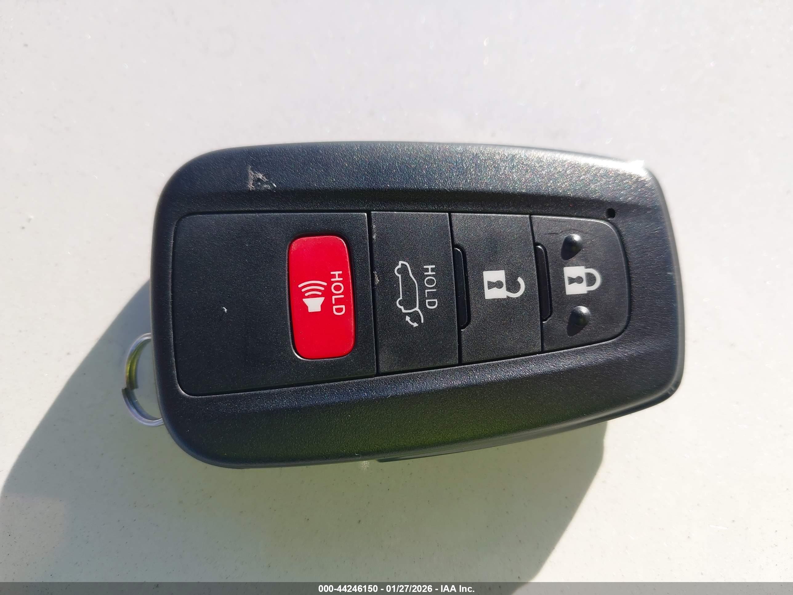 TOYOTA RAV4 image 11