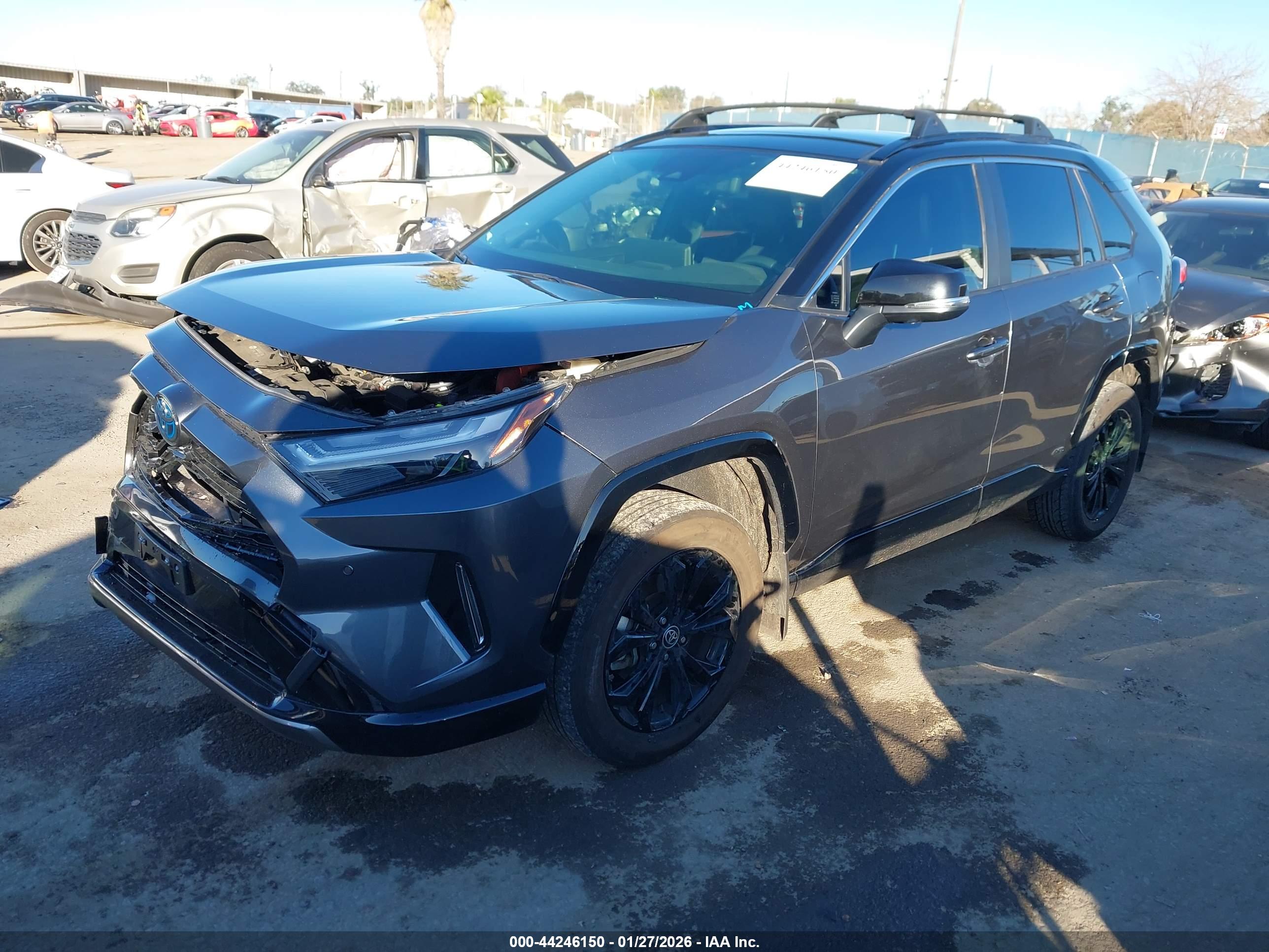 TOYOTA RAV4 image 2