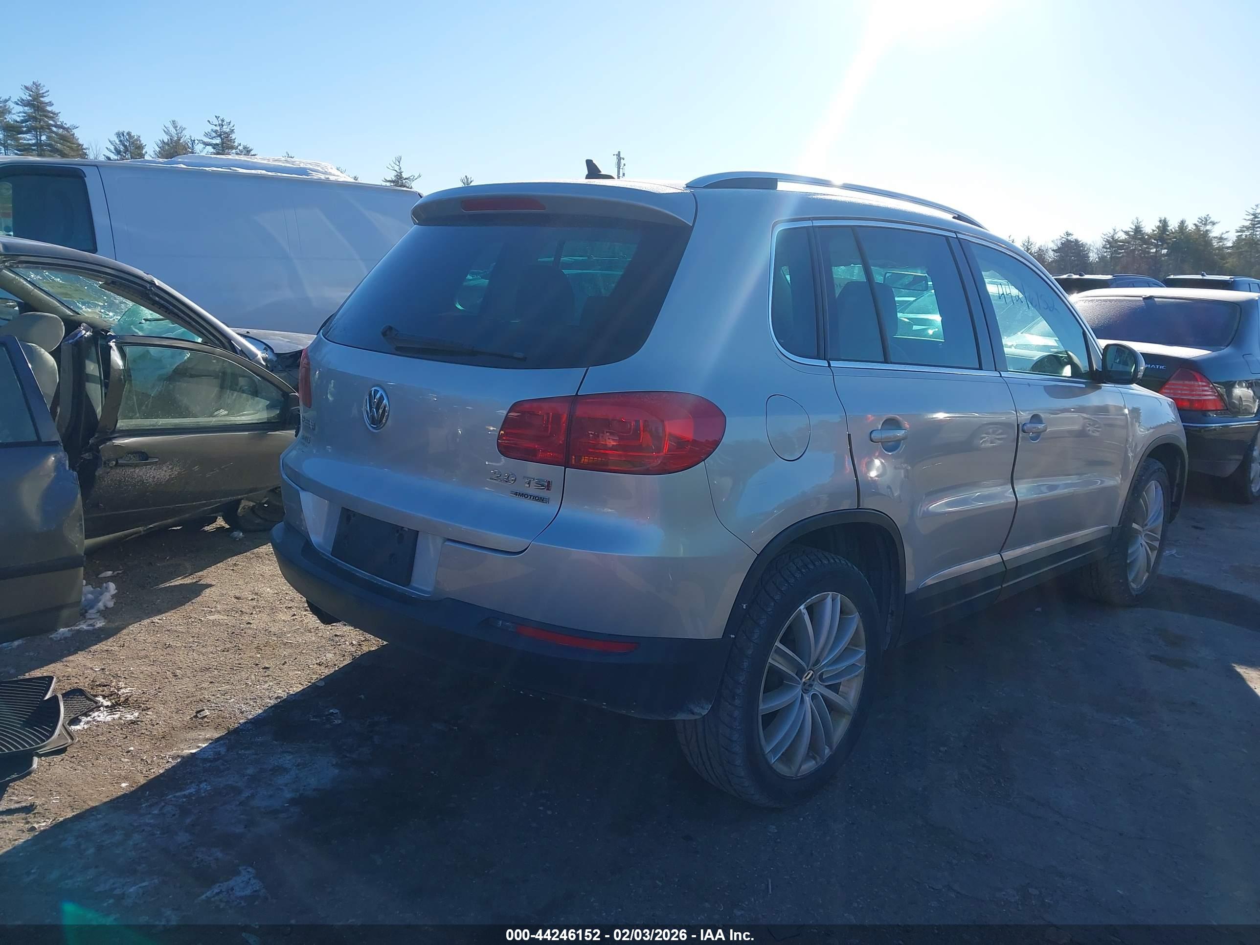 VOLKSWAGEN TIGUAN image 4