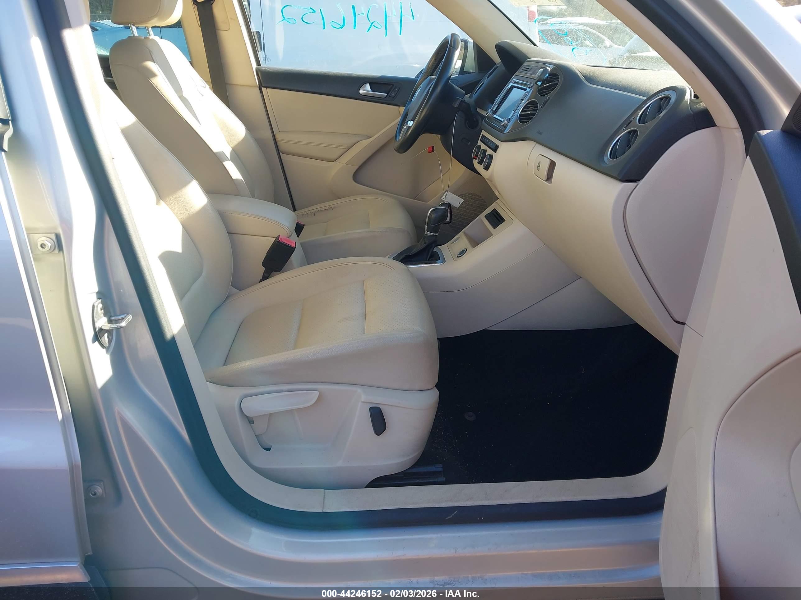 VOLKSWAGEN TIGUAN image 5