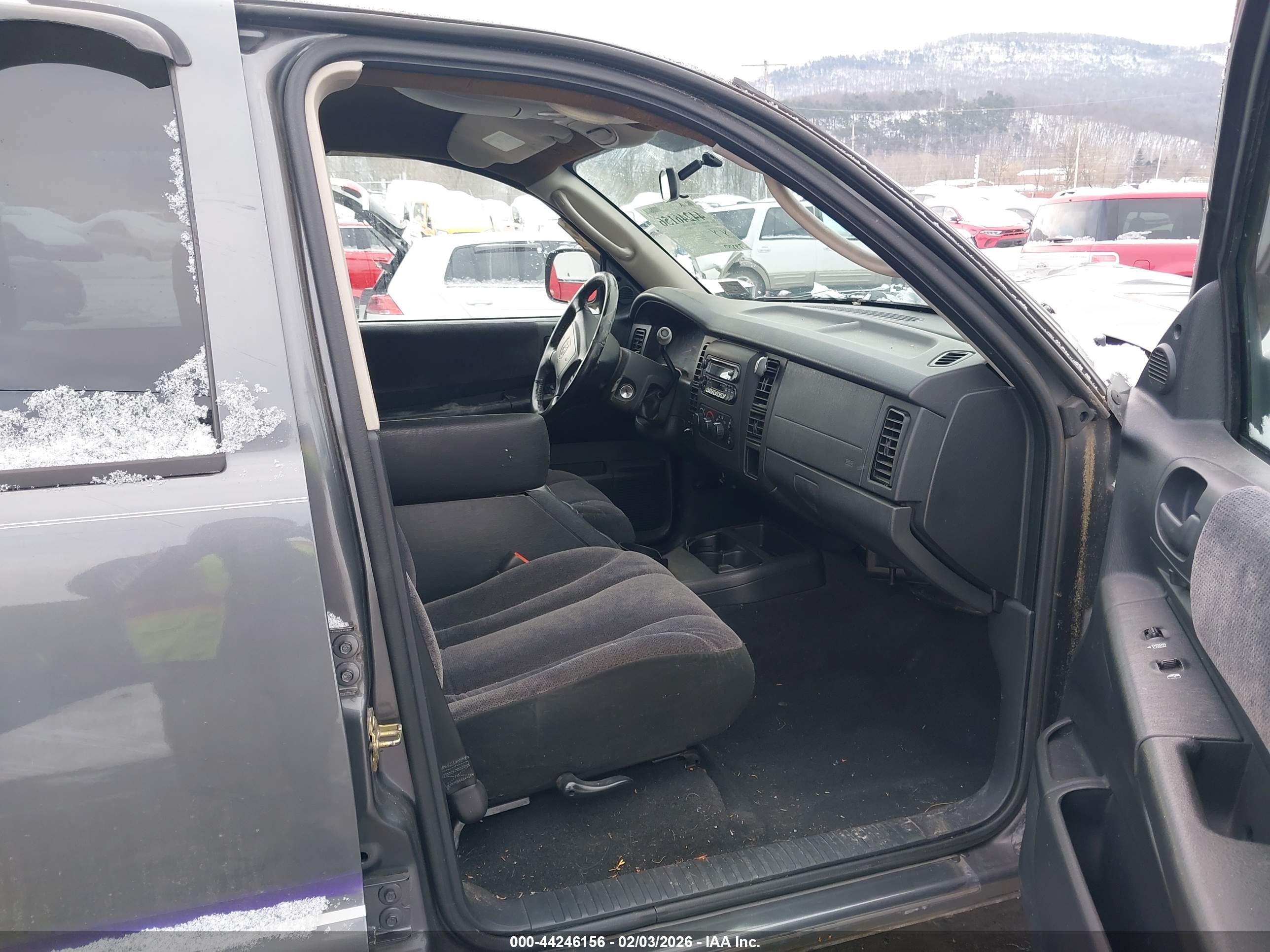DODGE DAKOTA image 5