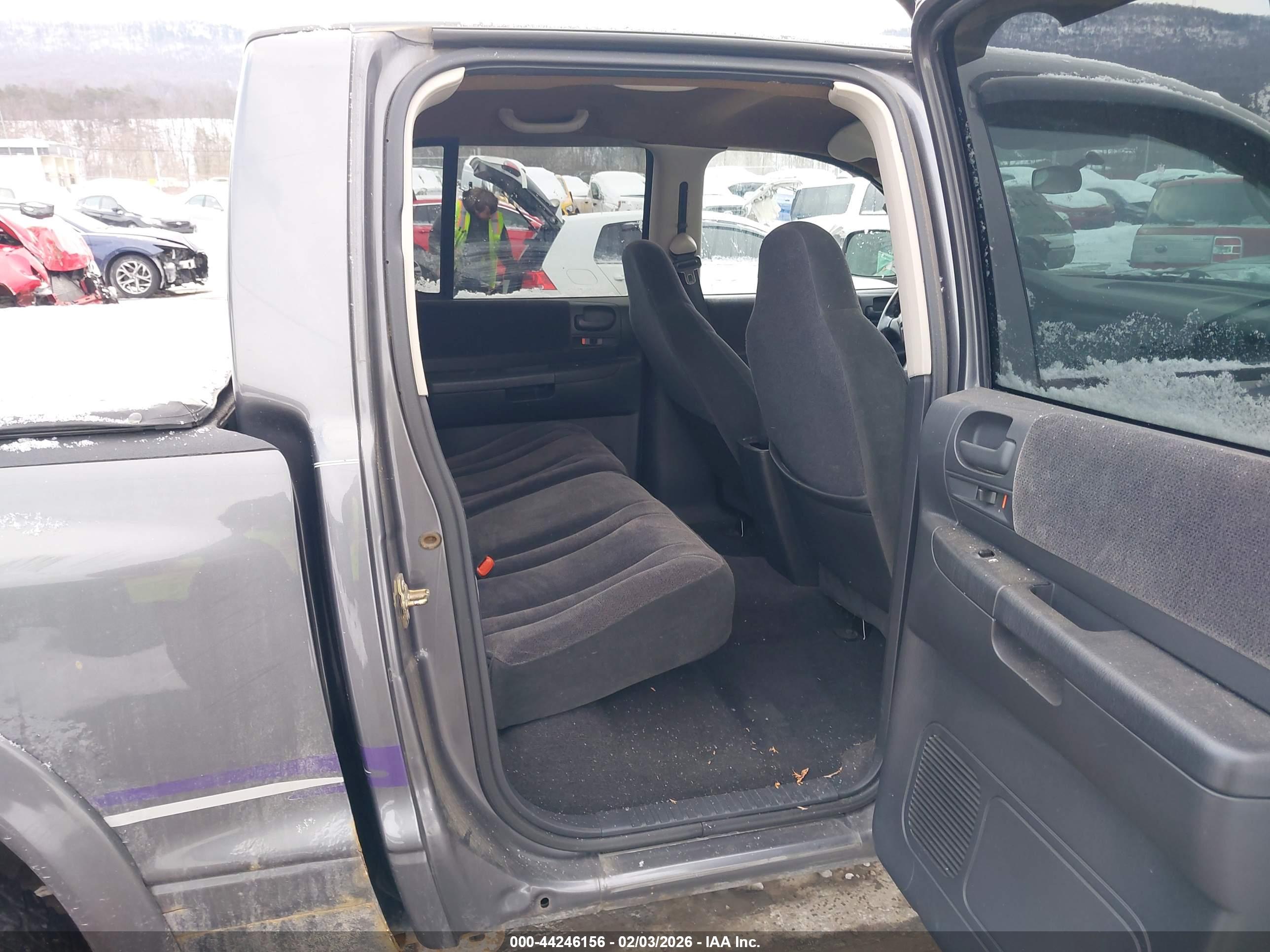 DODGE DAKOTA image 8