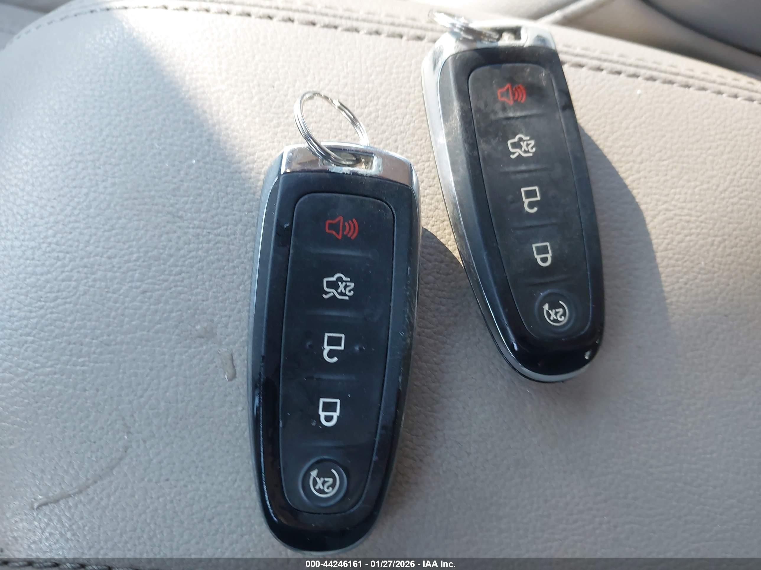 FORD ESCAPE image 11