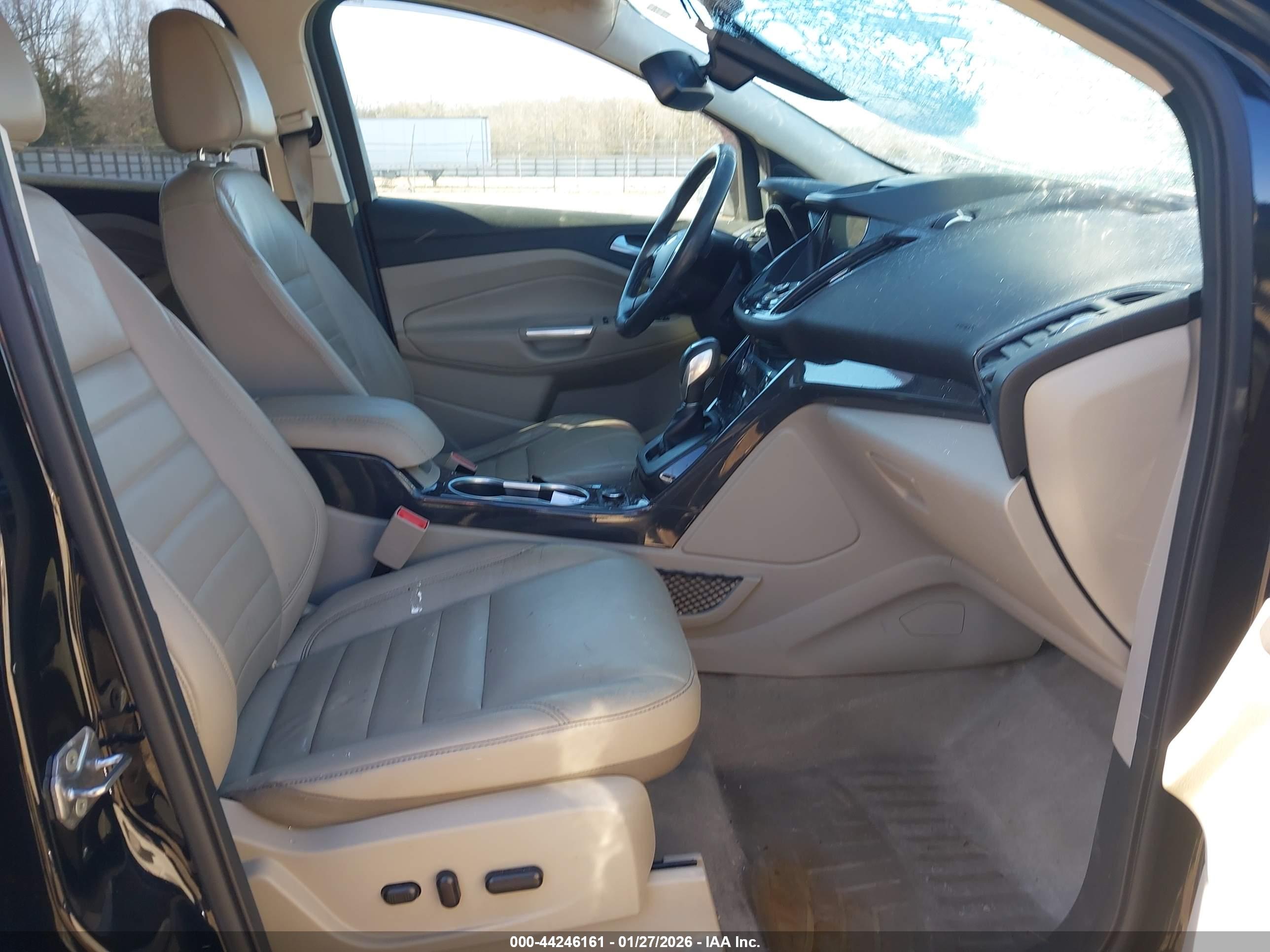FORD ESCAPE image 5