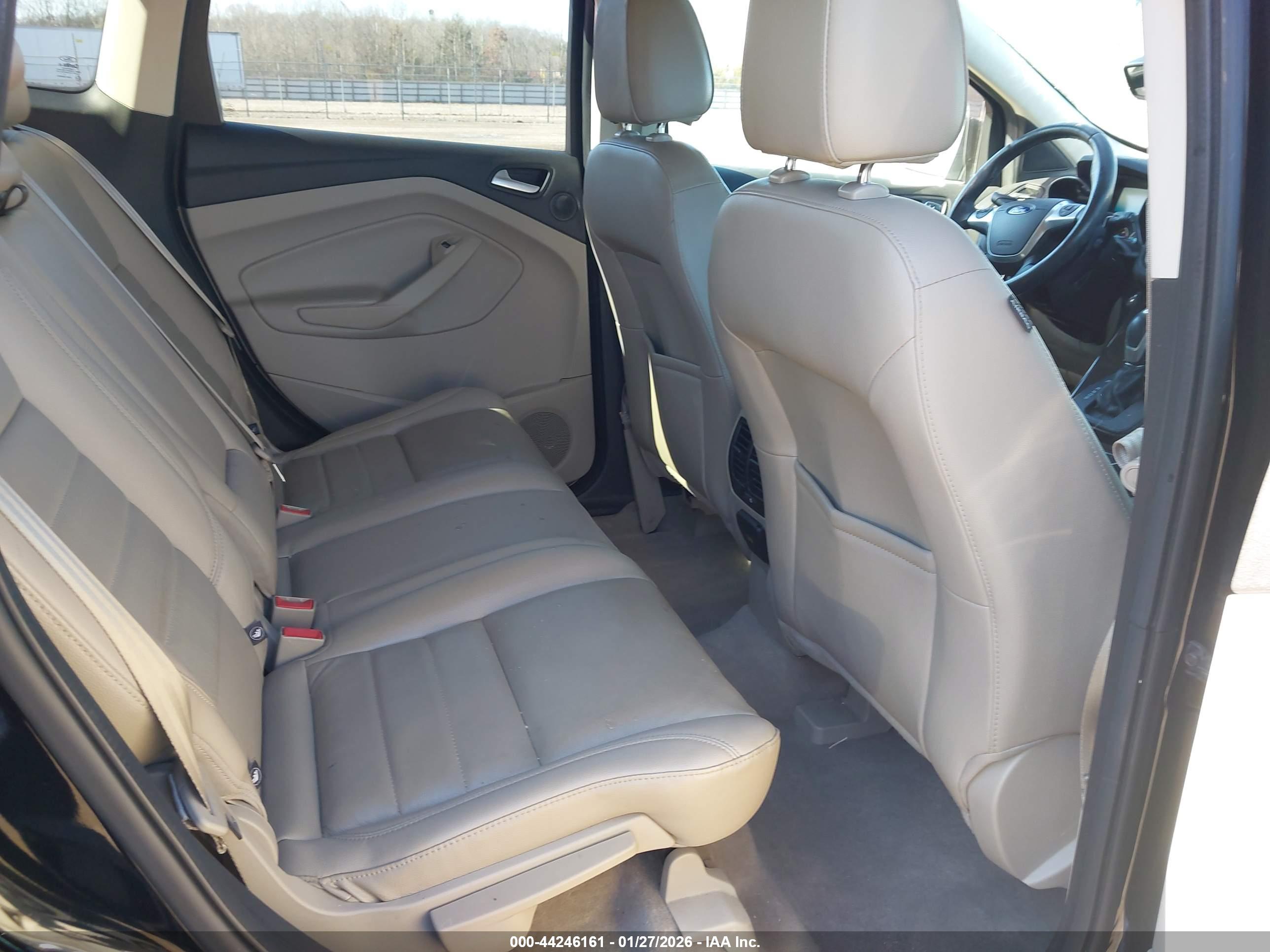 FORD ESCAPE image 8