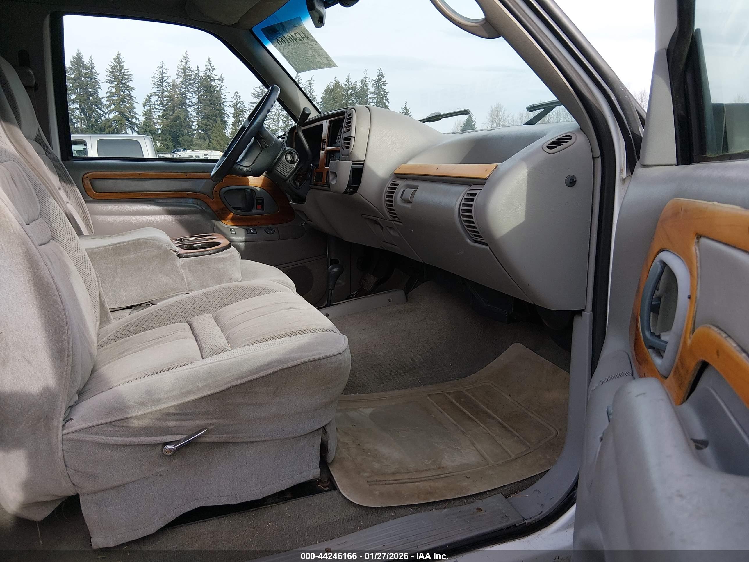 CHEVROLET GMT-400 image 5