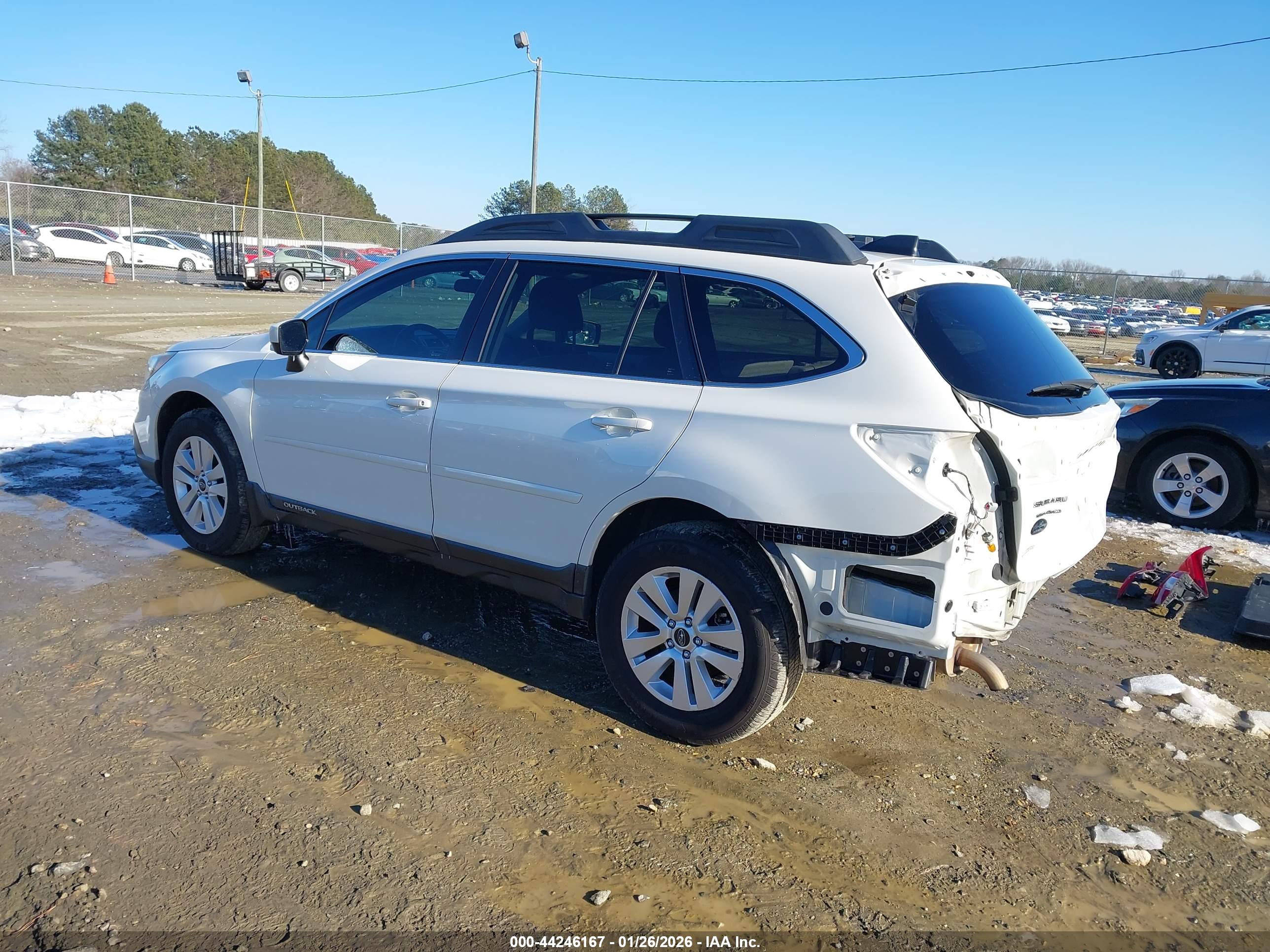 SUBARU OUTBACK image 3