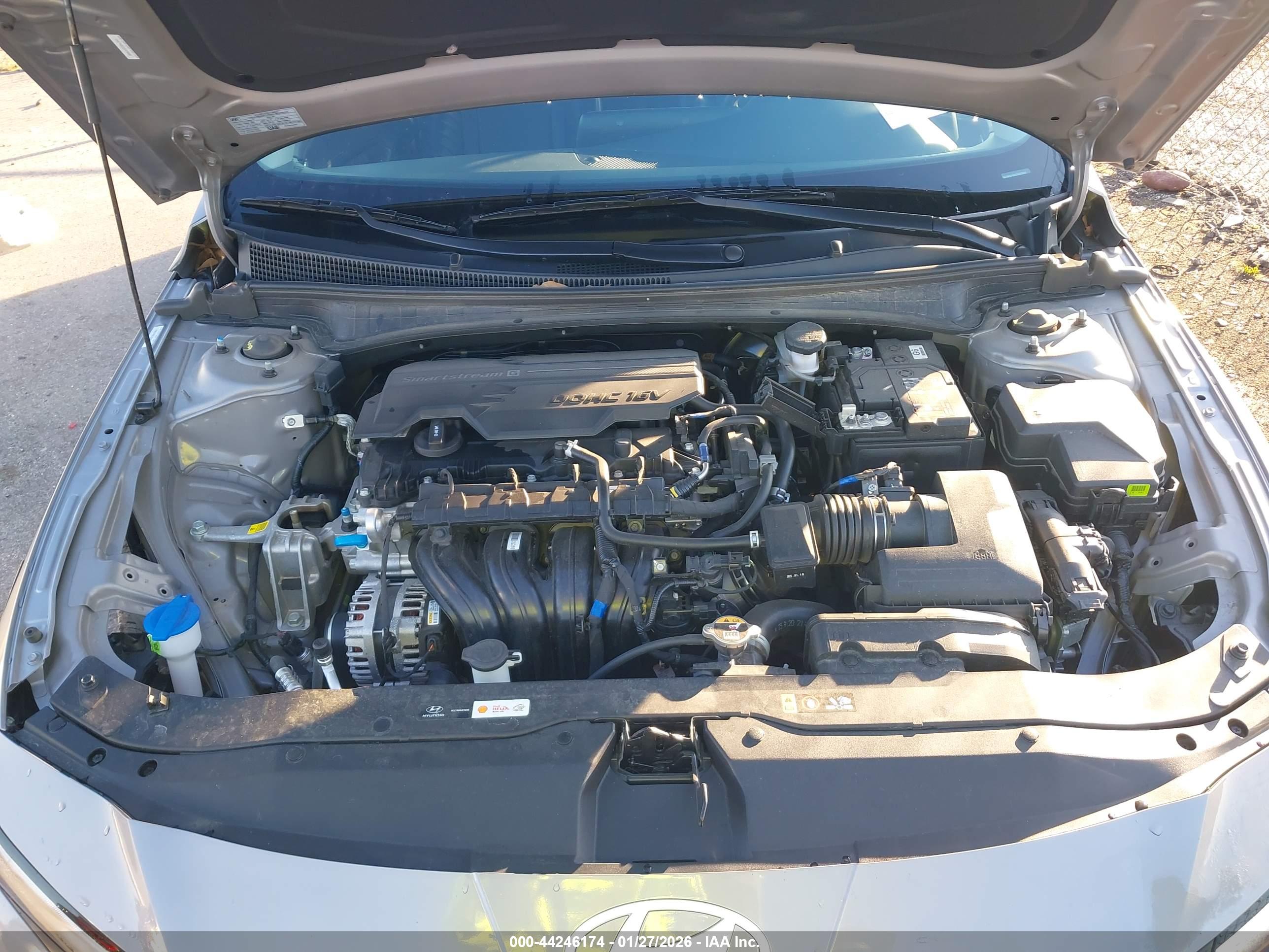 HYUNDAI ELANTRA image 10