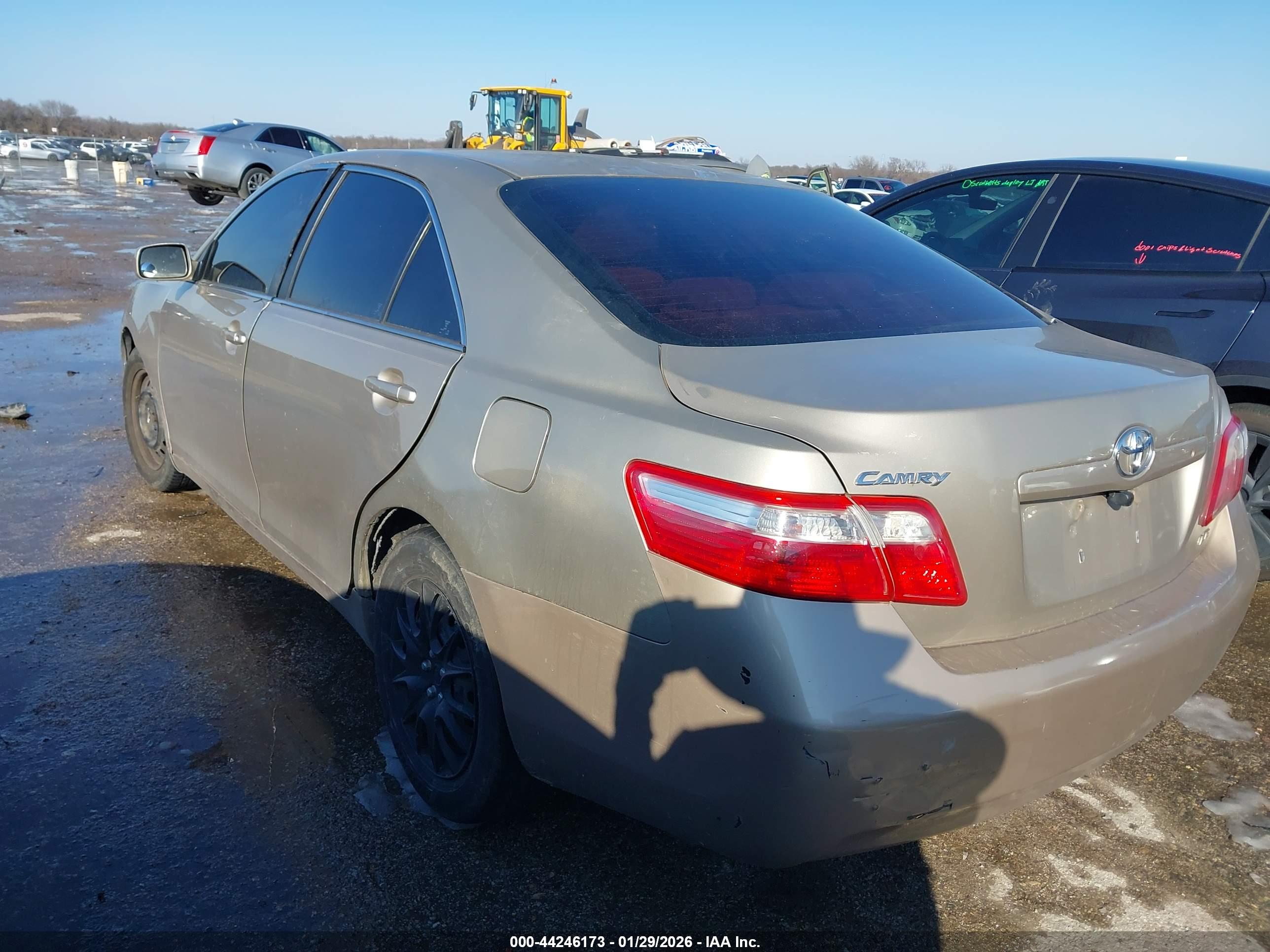 TOYOTA CAMRY image 3