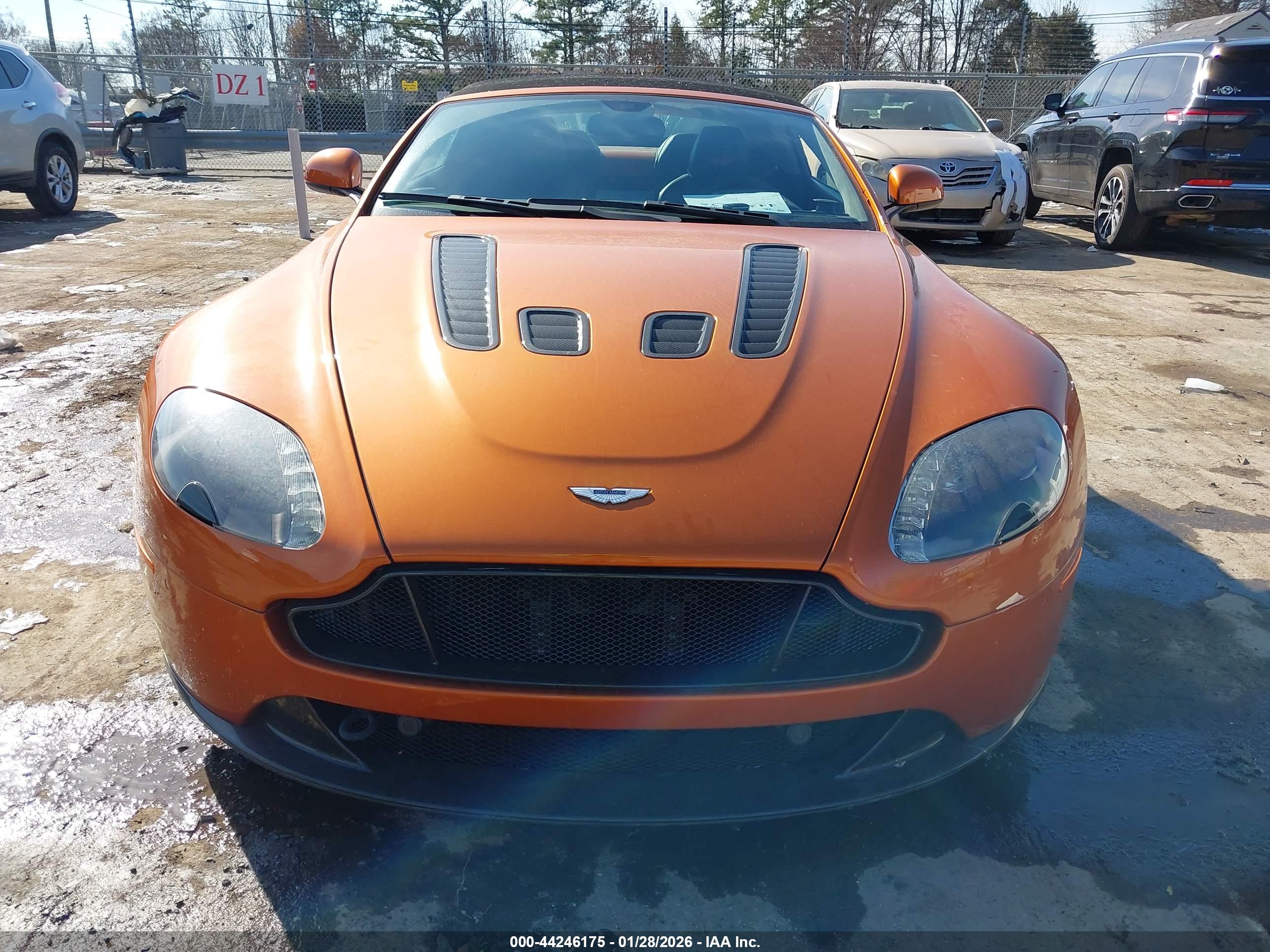 ASTON MARTIN image 6