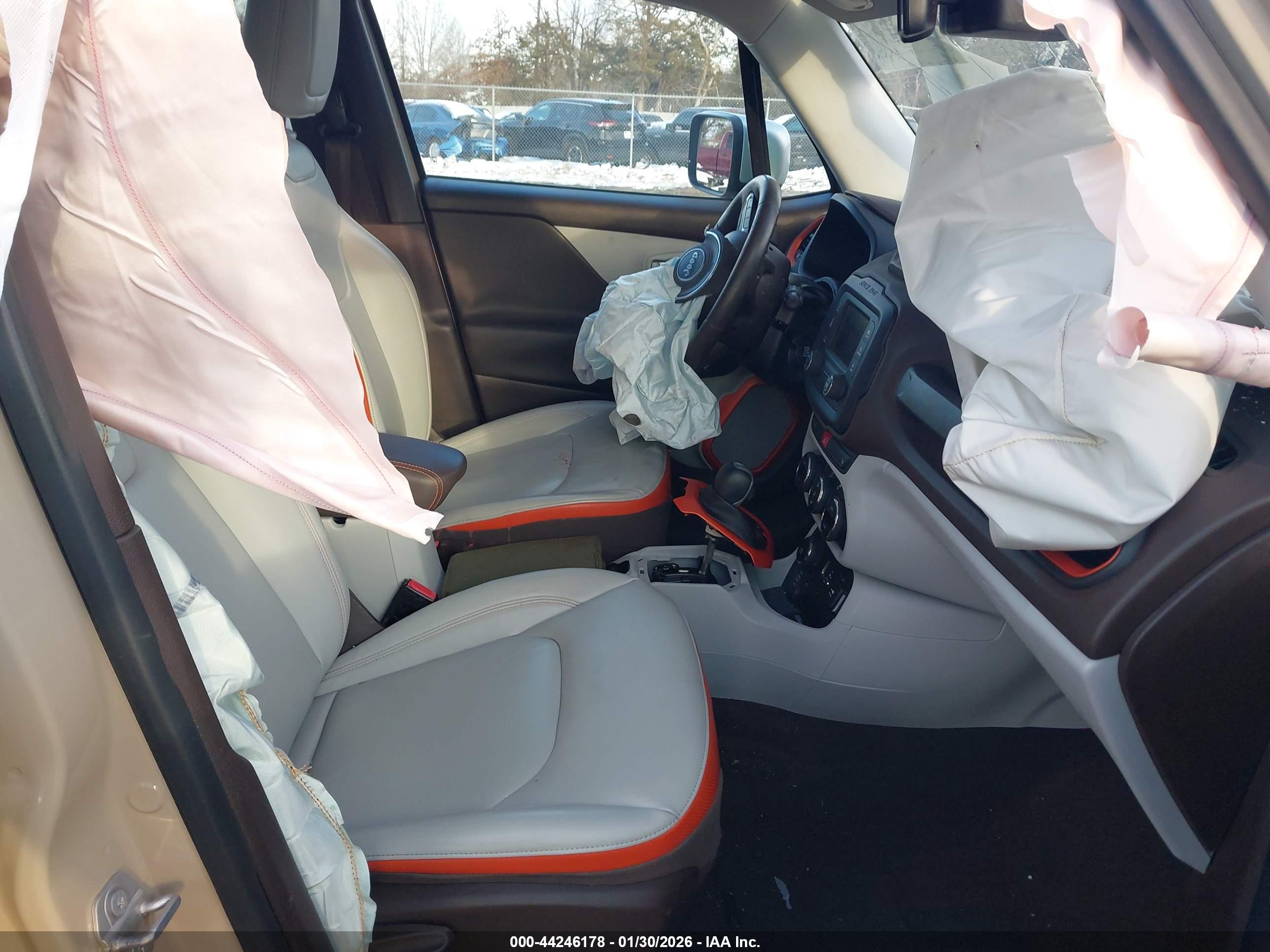JEEP RENEGADE image 5