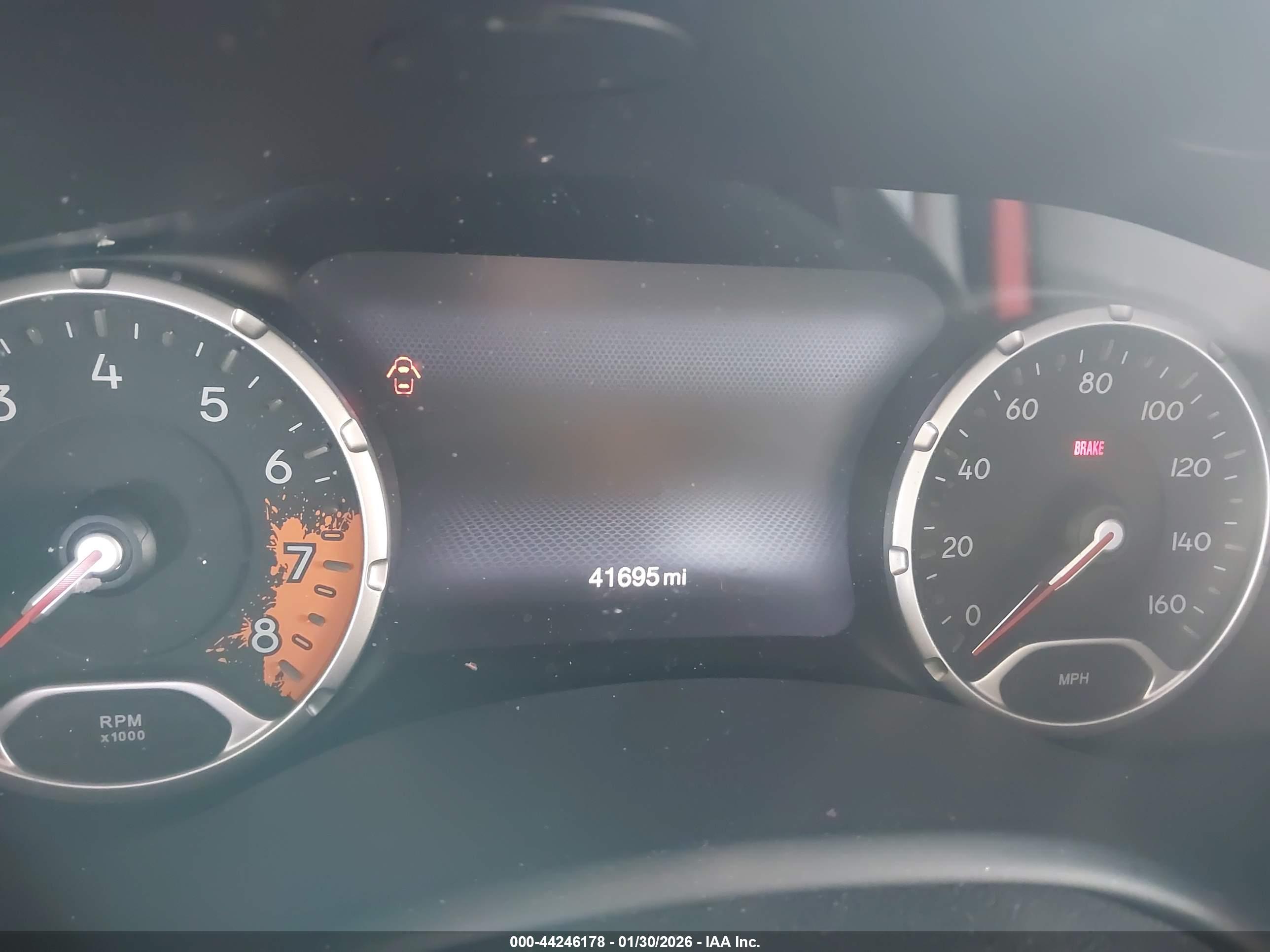 JEEP RENEGADE image 7
