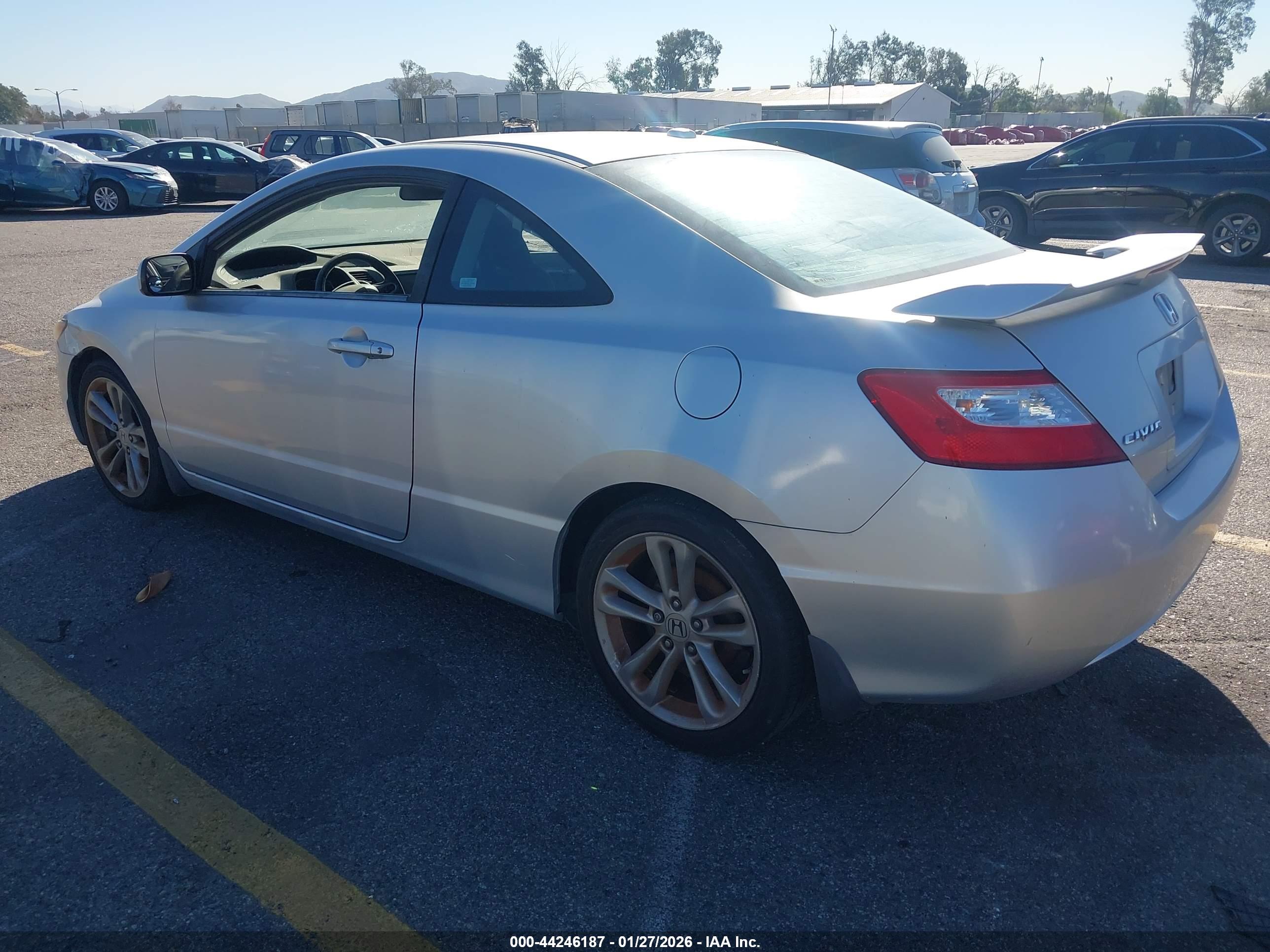 HONDA CIVIC image 3
