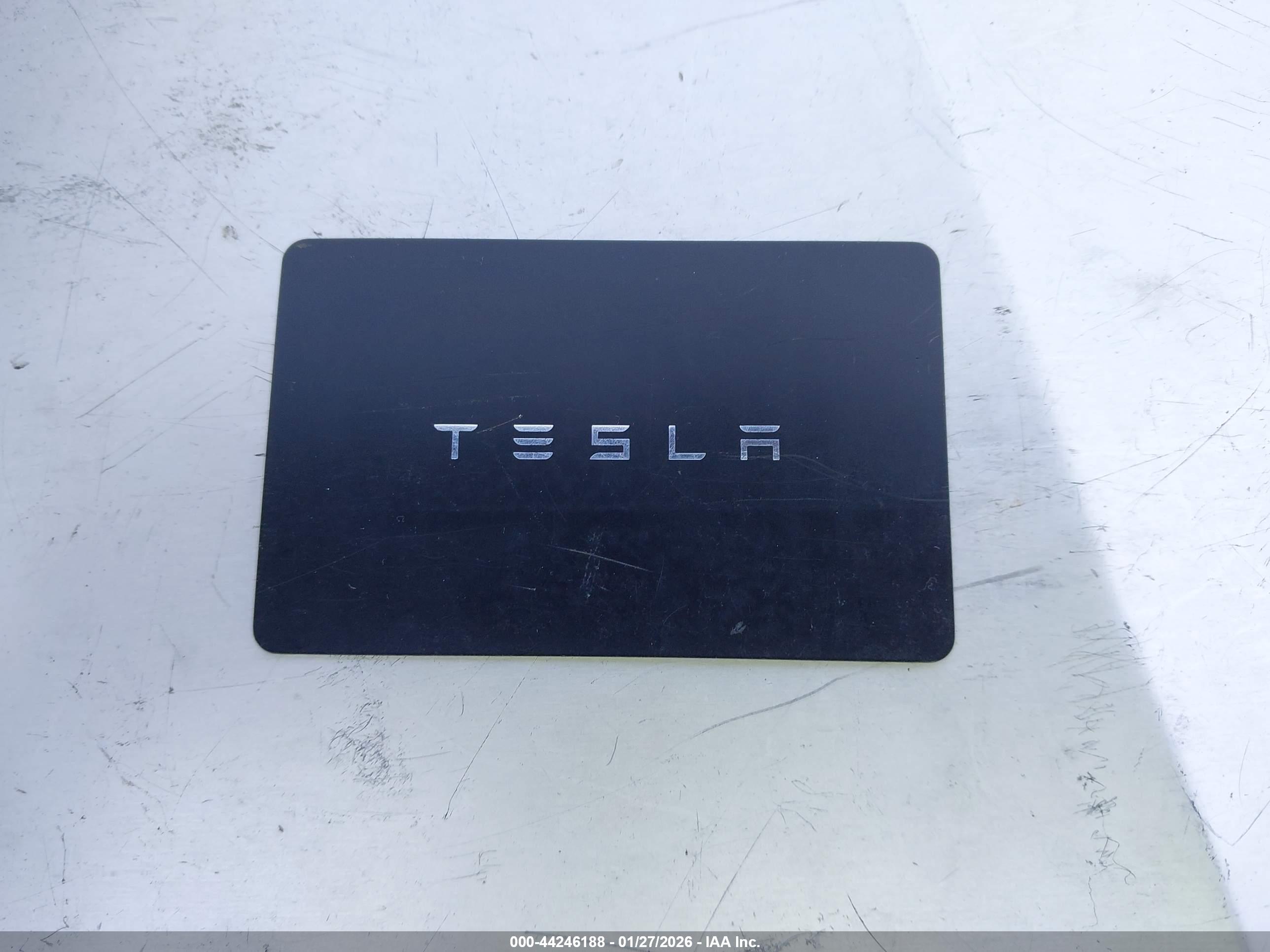 TESLA MODEL image 11