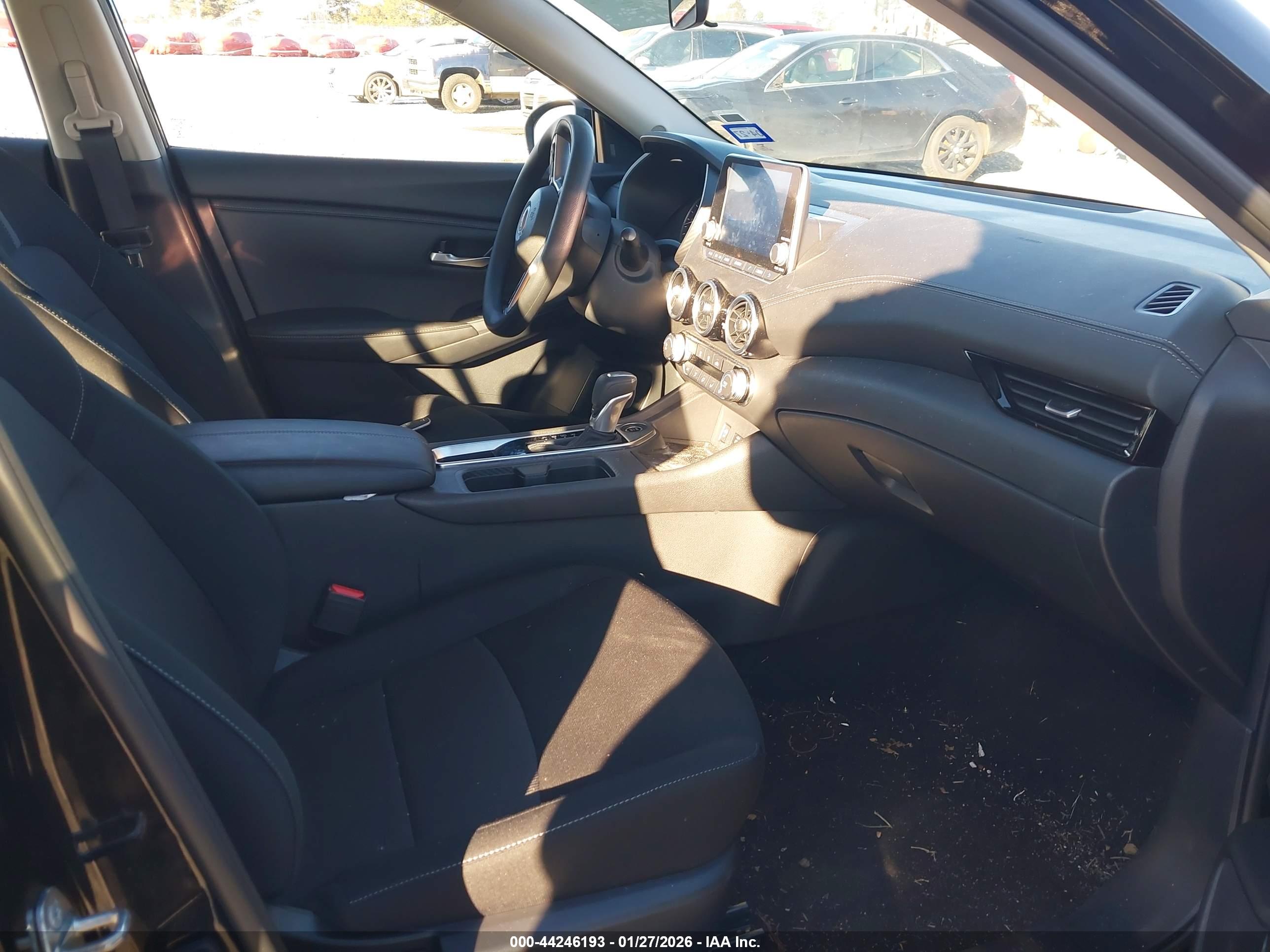 NISSAN SENTRA image 5