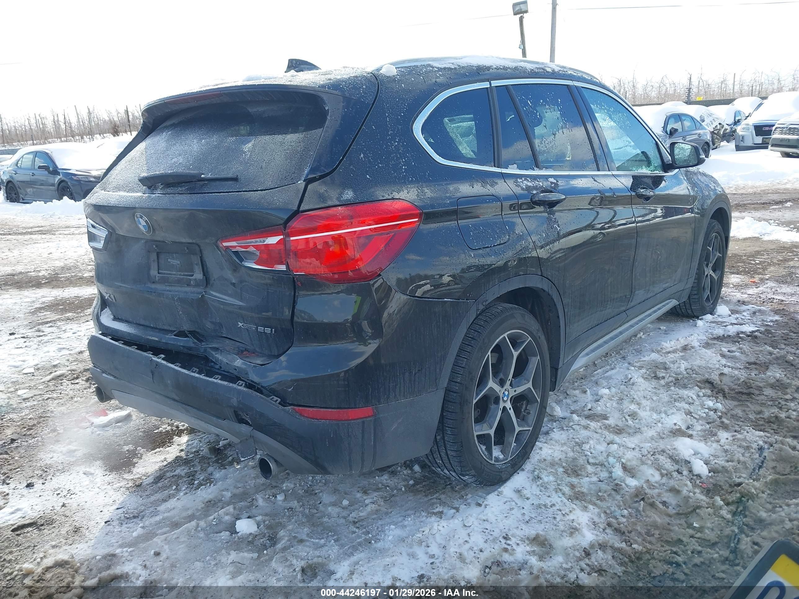 BMW X1 image 4